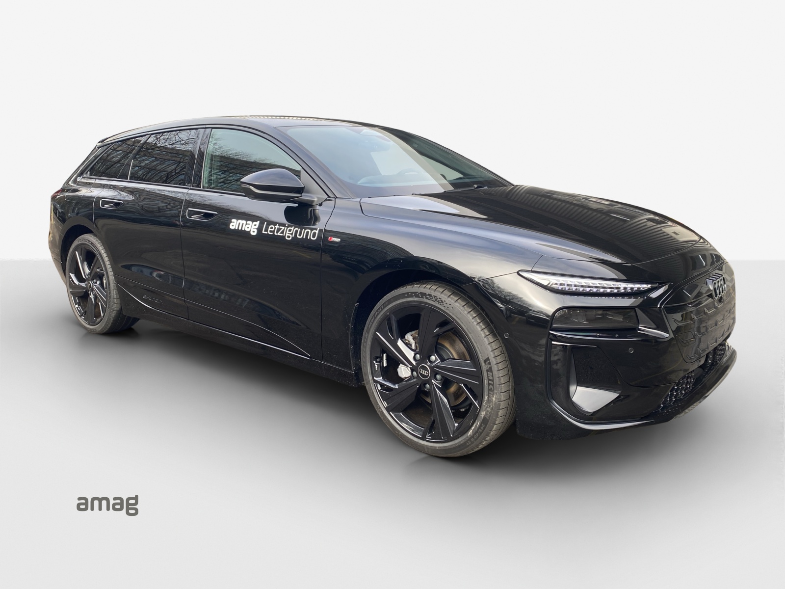 AUDI A6 Avant e-tron-image-5