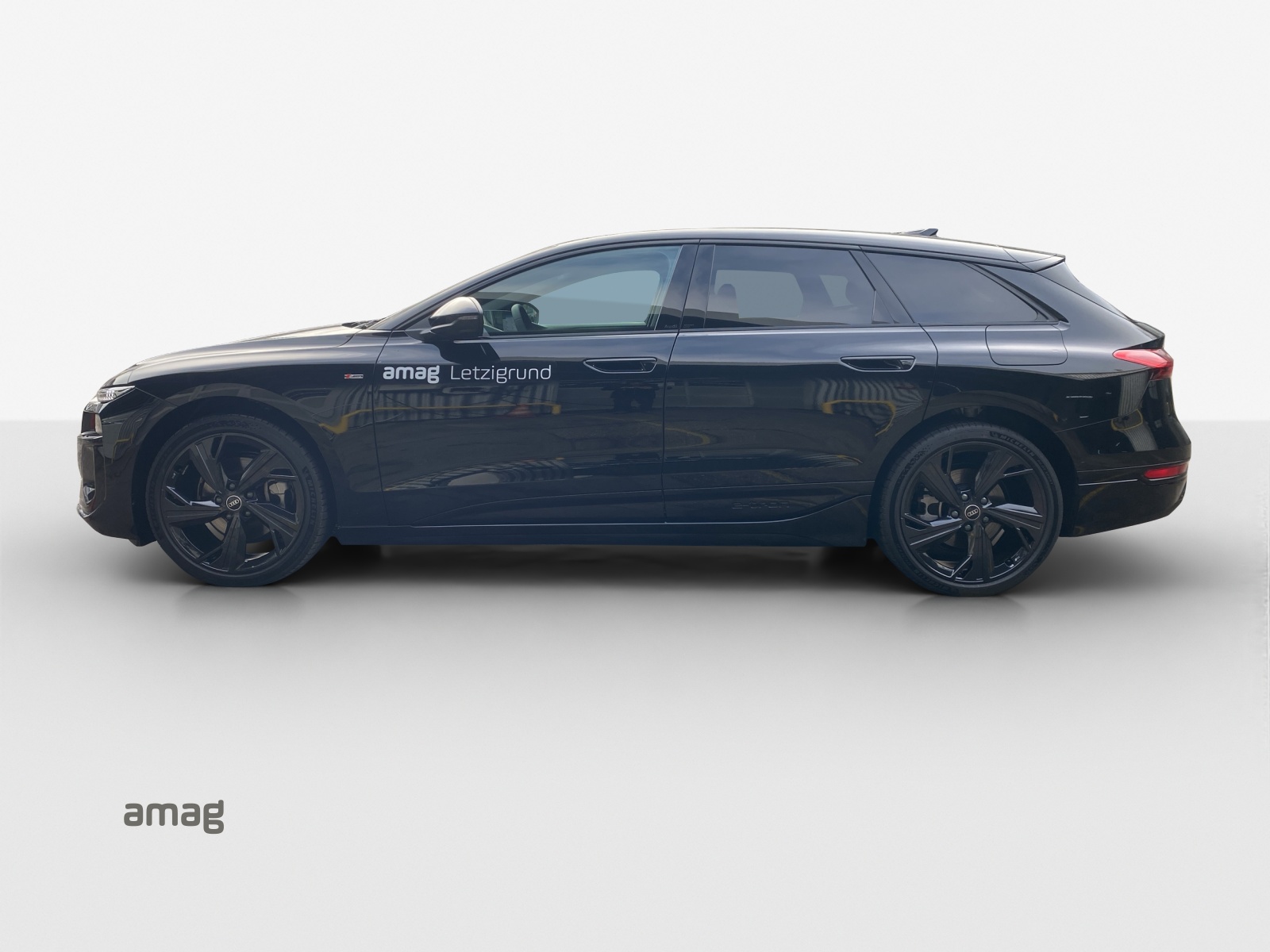 AUDI A6 Avant e-tron-image-1