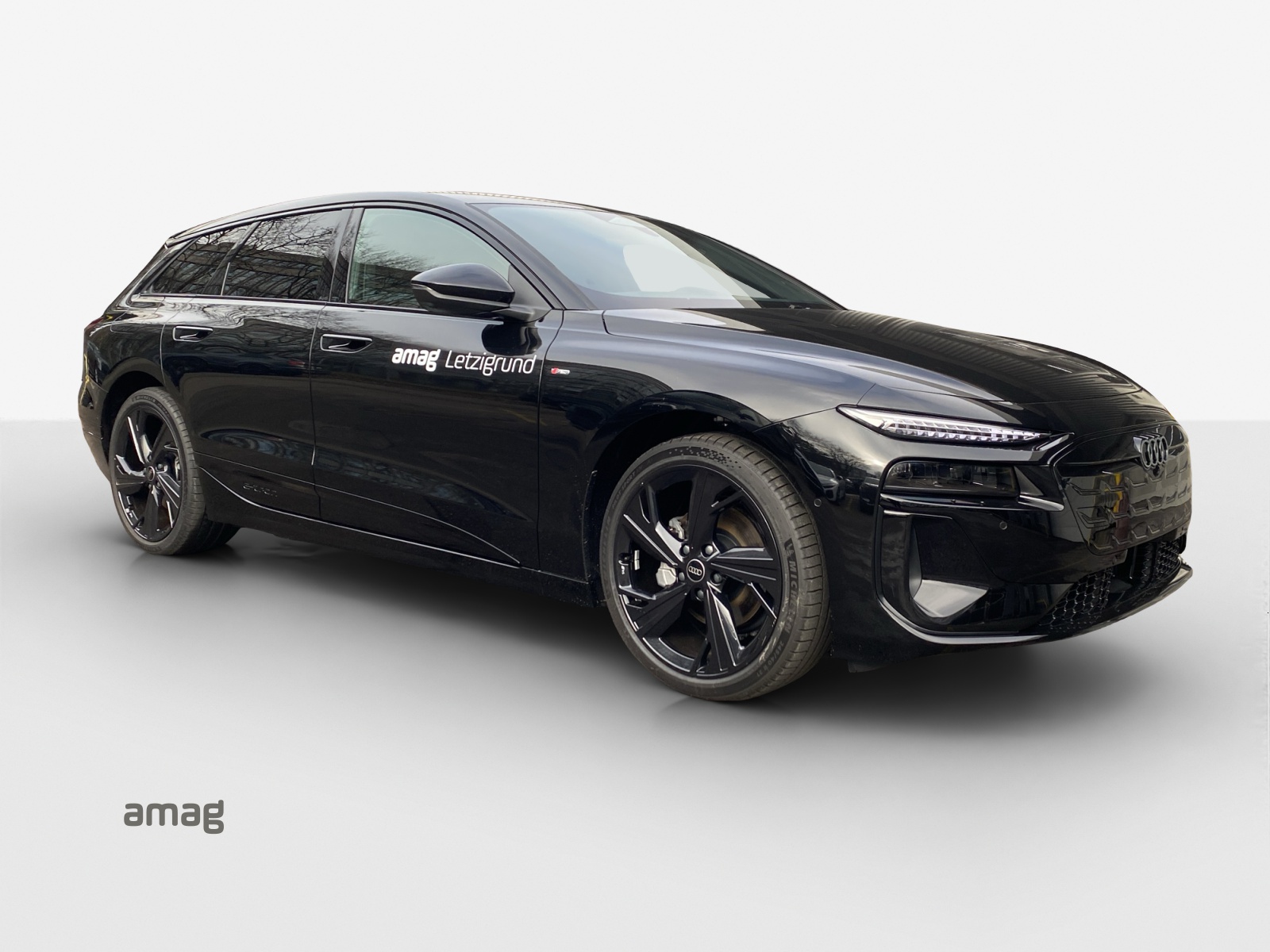 AUDI A6 Avant e-tron-image-13