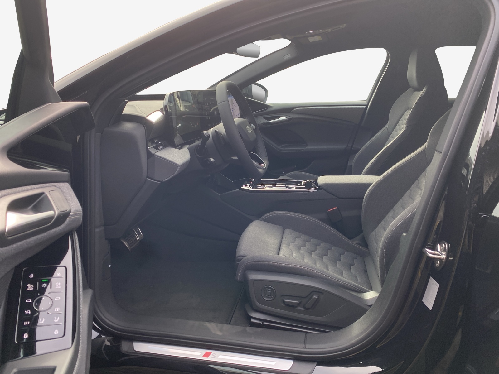 AUDI A6 Avant e-tron-image-7