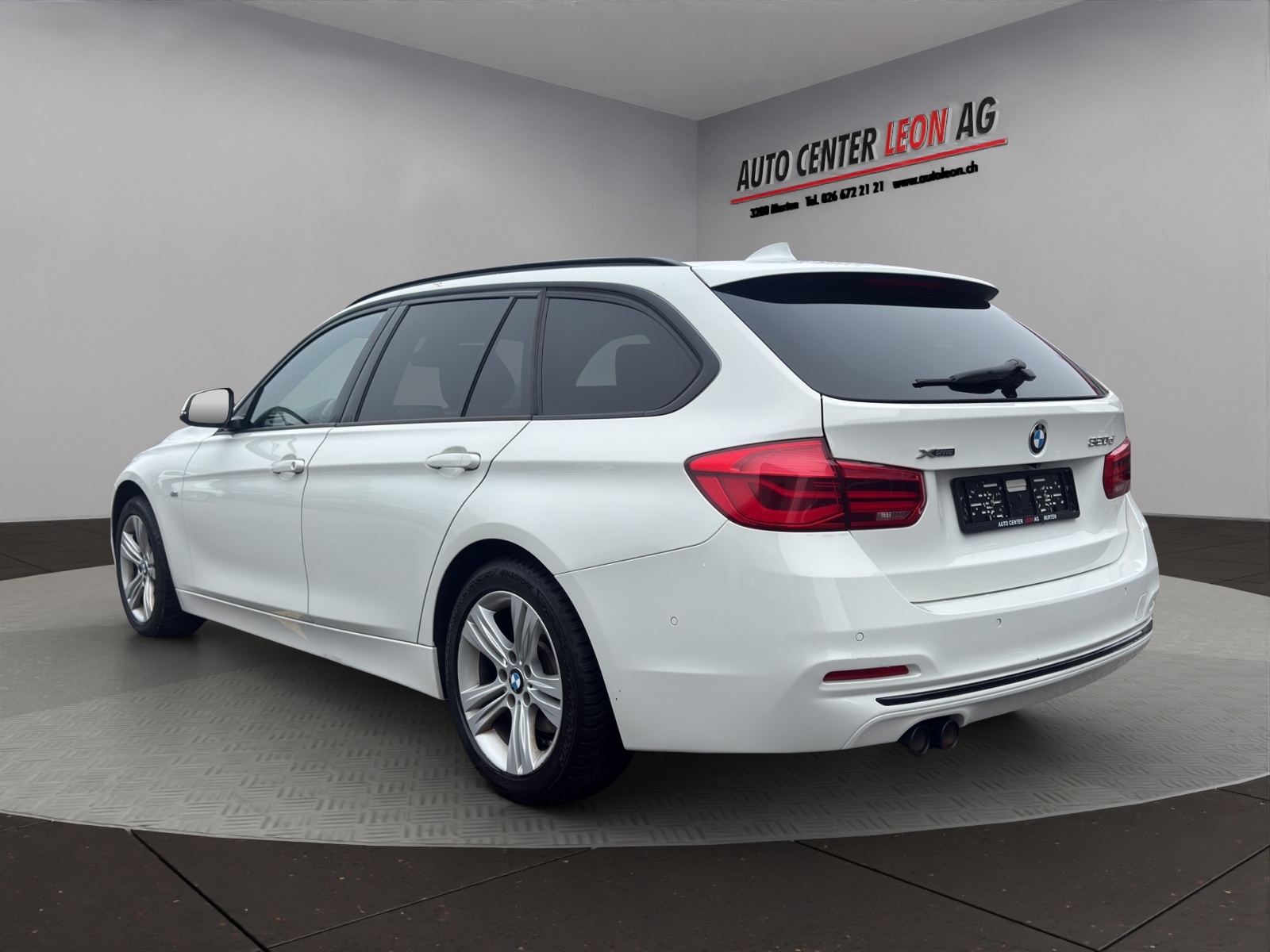 BMW 320d xDrive Touring Steptronic-image-3