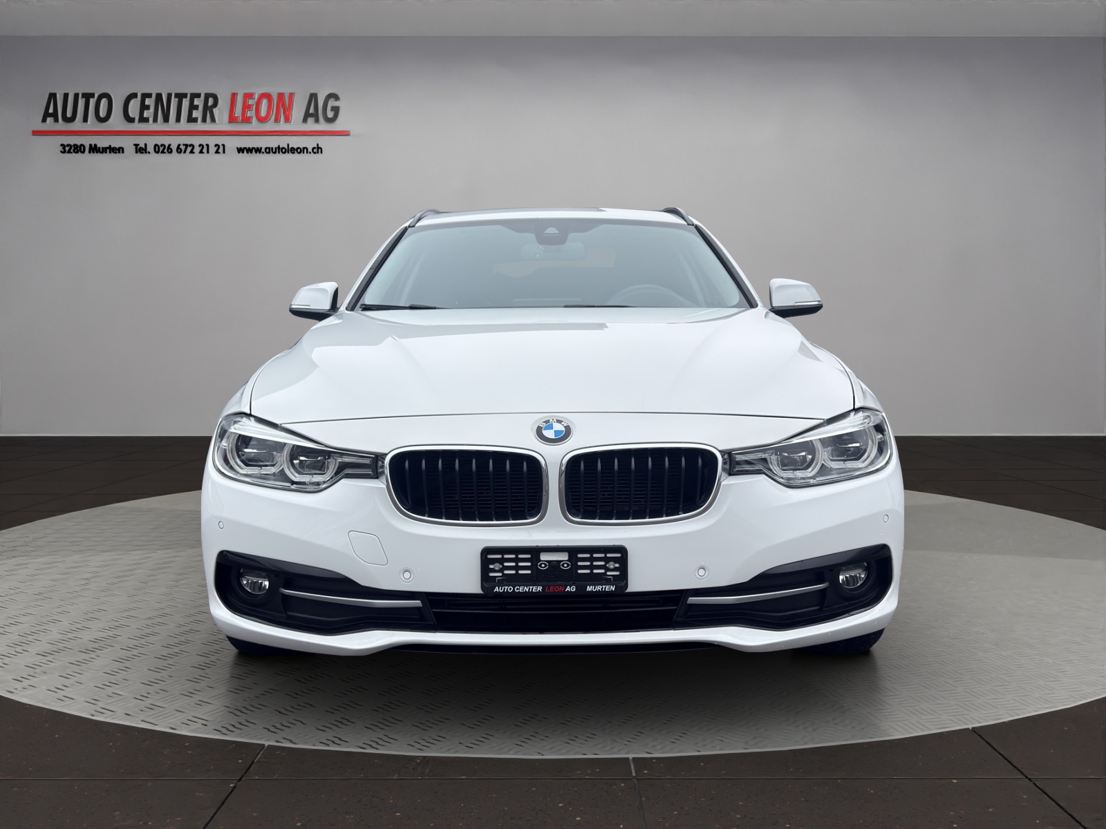 BMW 320d xDrive Touring Steptronic-image-0