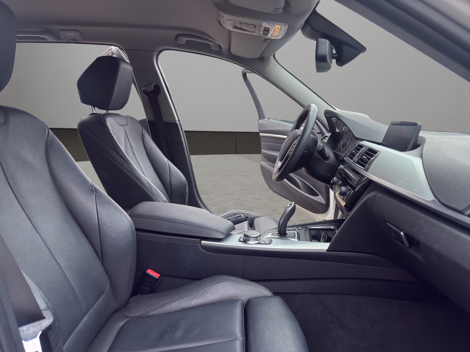 BMW 320d xDrive Touring Steptronic-image-16