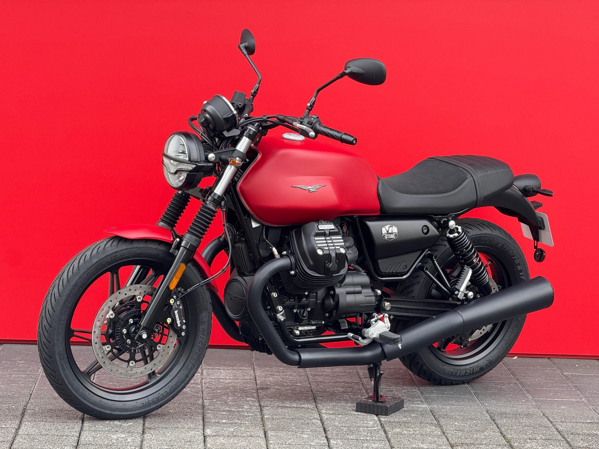 MOTO GUZZI V7 IV 850 Stone (35kW) "COLORE INDIVIDUALE"-image-5