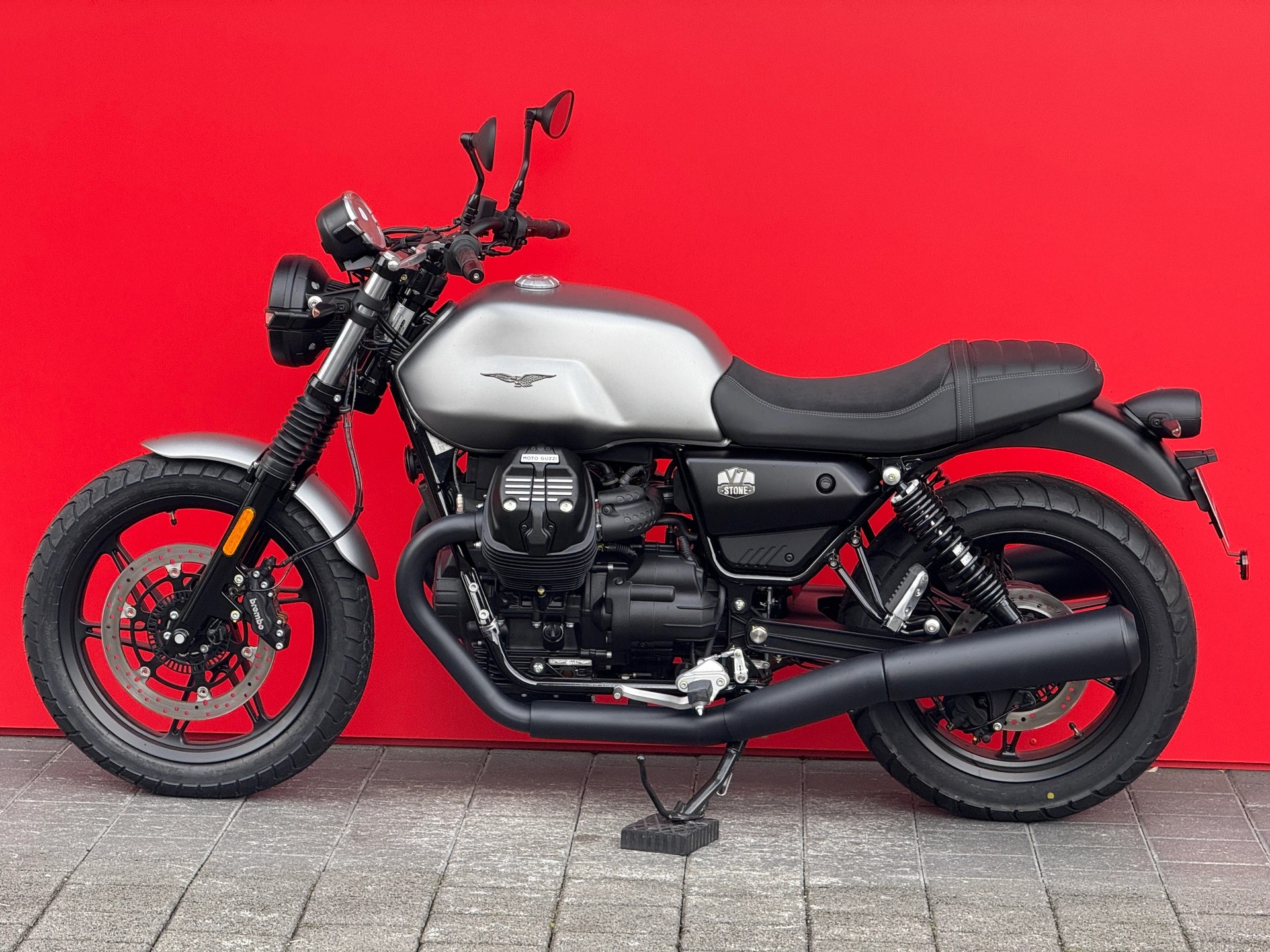 MOTO GUZZI V7 IV 850 Stone (35kW) "COLORE INDIVIDUALE"-image-12