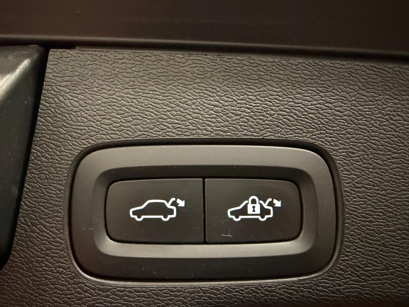 VOLVO XC60 2.0 T8 TE Inscription eAWD-image-19