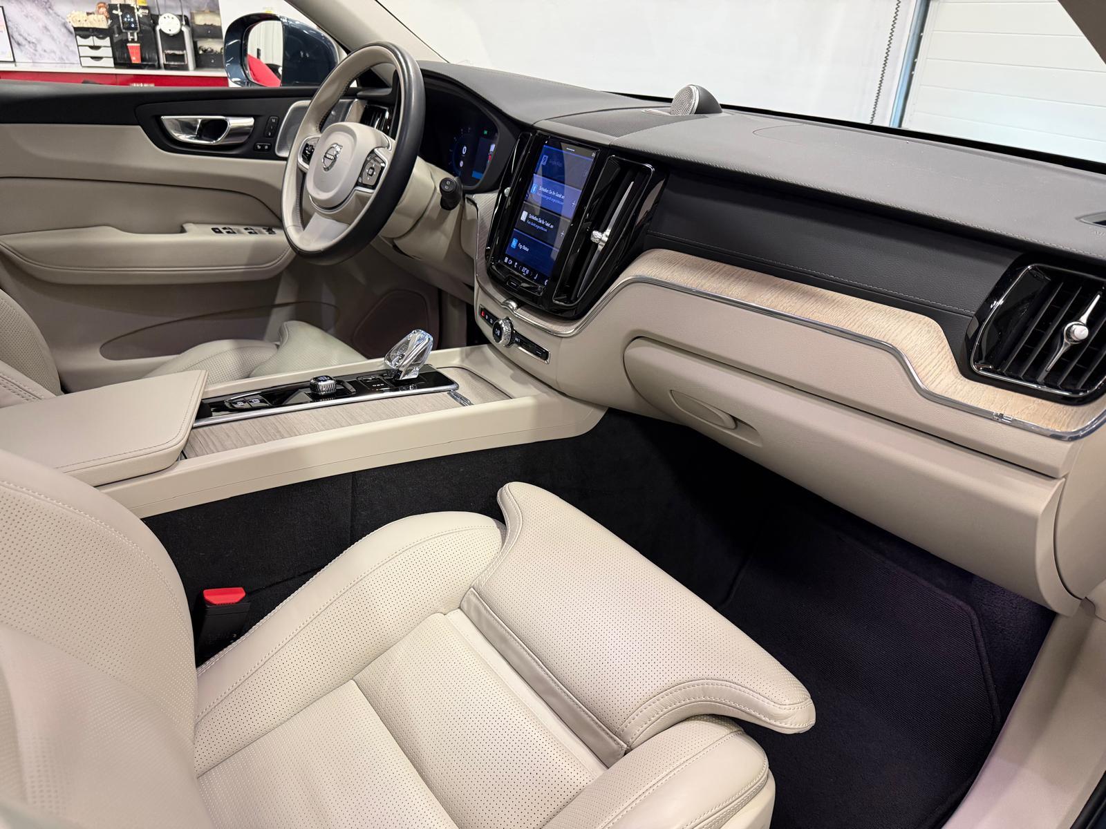 VOLVO XC60 2.0 T8 TE Inscription eAWD-image-10