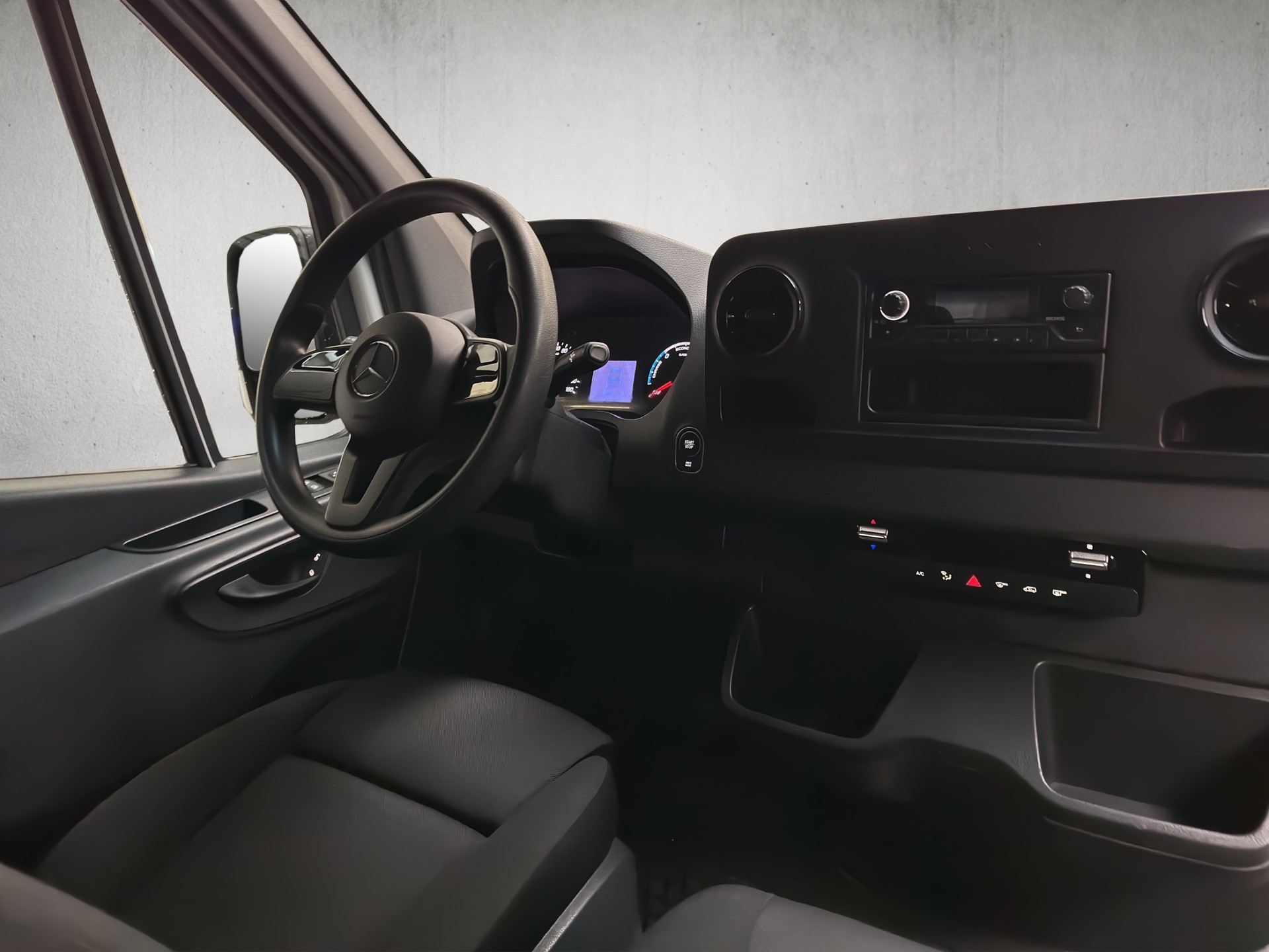 MERCEDES-BENZ eSprinter 312 35kWh Standard-image-9