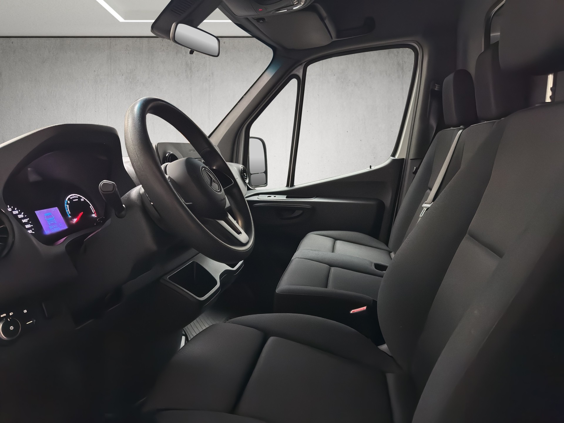 MERCEDES-BENZ eSprinter 312 35kWh Standard-image-8