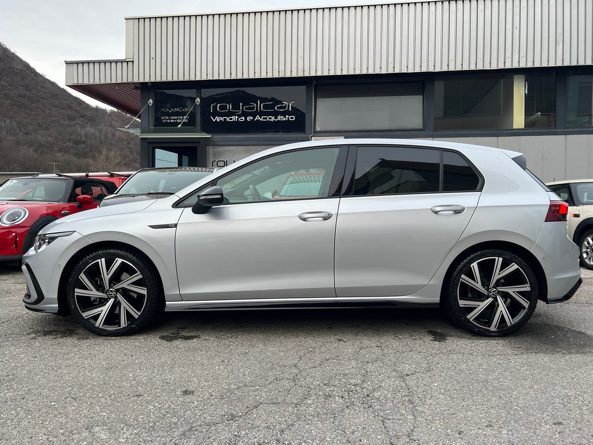 VW Golf 2.0 TDI R-Line DSG 4Motion-image-0