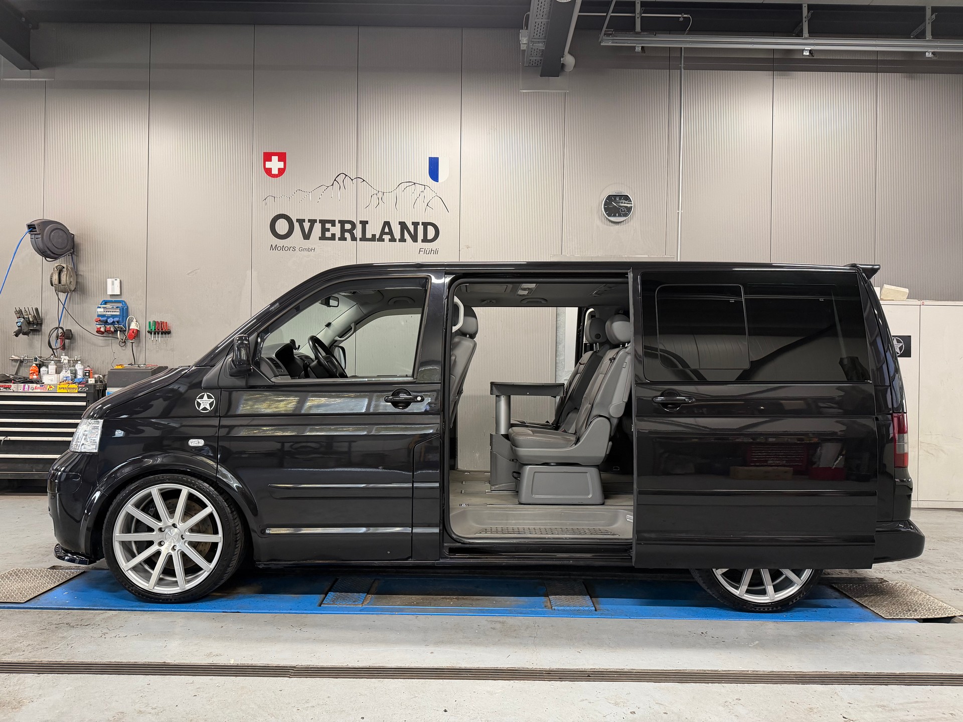 VW T5 Multivan Highline 2.5 TDI 4M-image-2