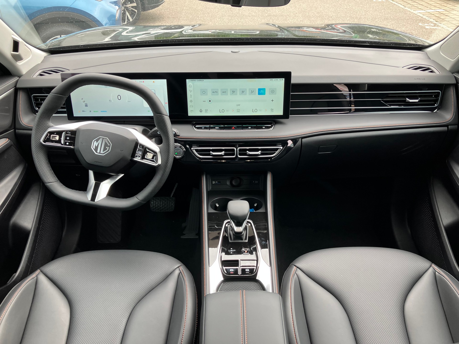 MG HS 1.5 T Hybrid+ Luxury-image-9