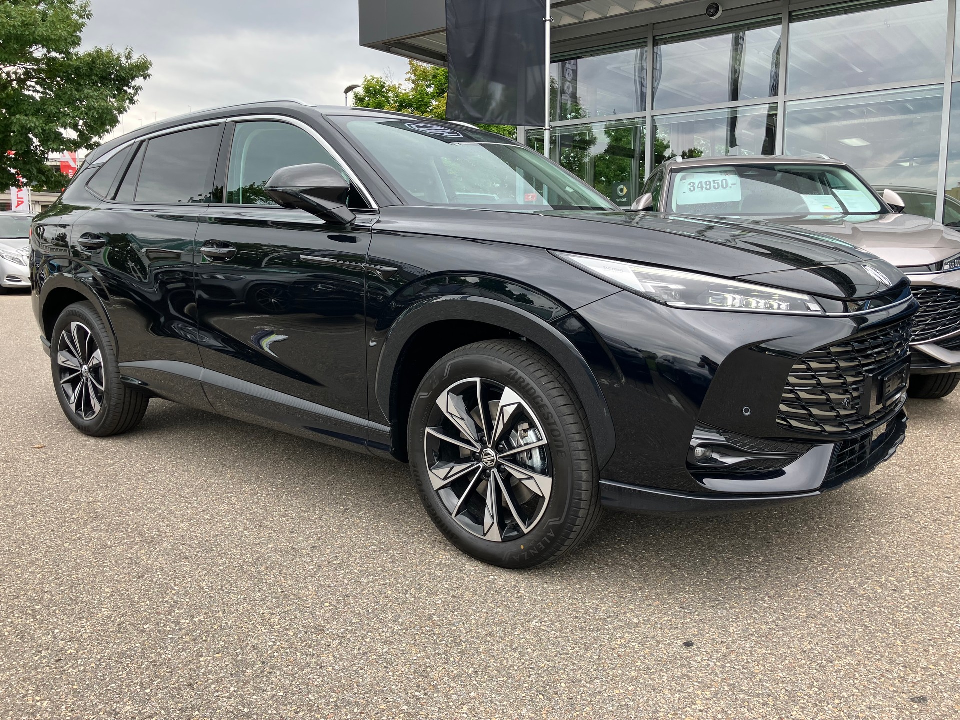 MG HS 1.5 T Hybrid+ Luxury-image-2