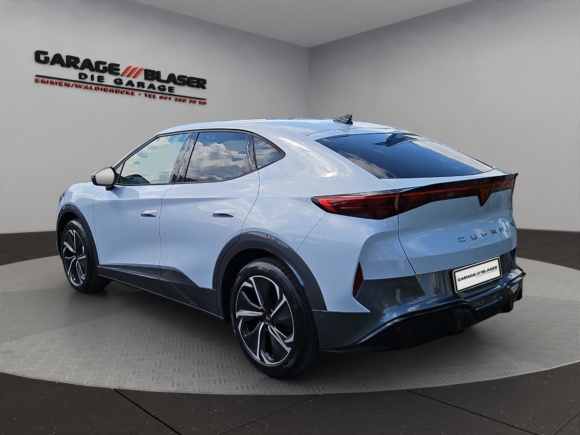 CUPRA Tavascan 77 kWh Edge 4D-image-2