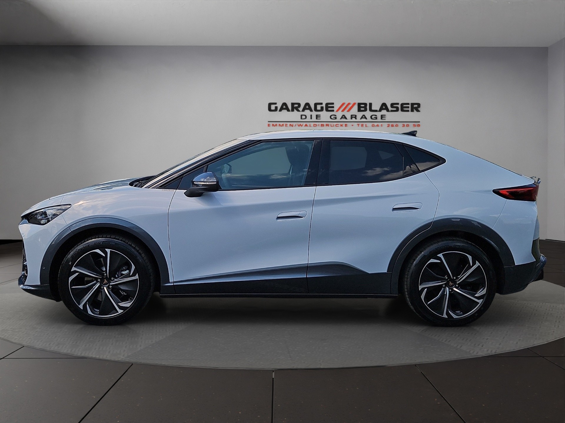 CUPRA Tavascan 77 kWh Edge 4D-image-1