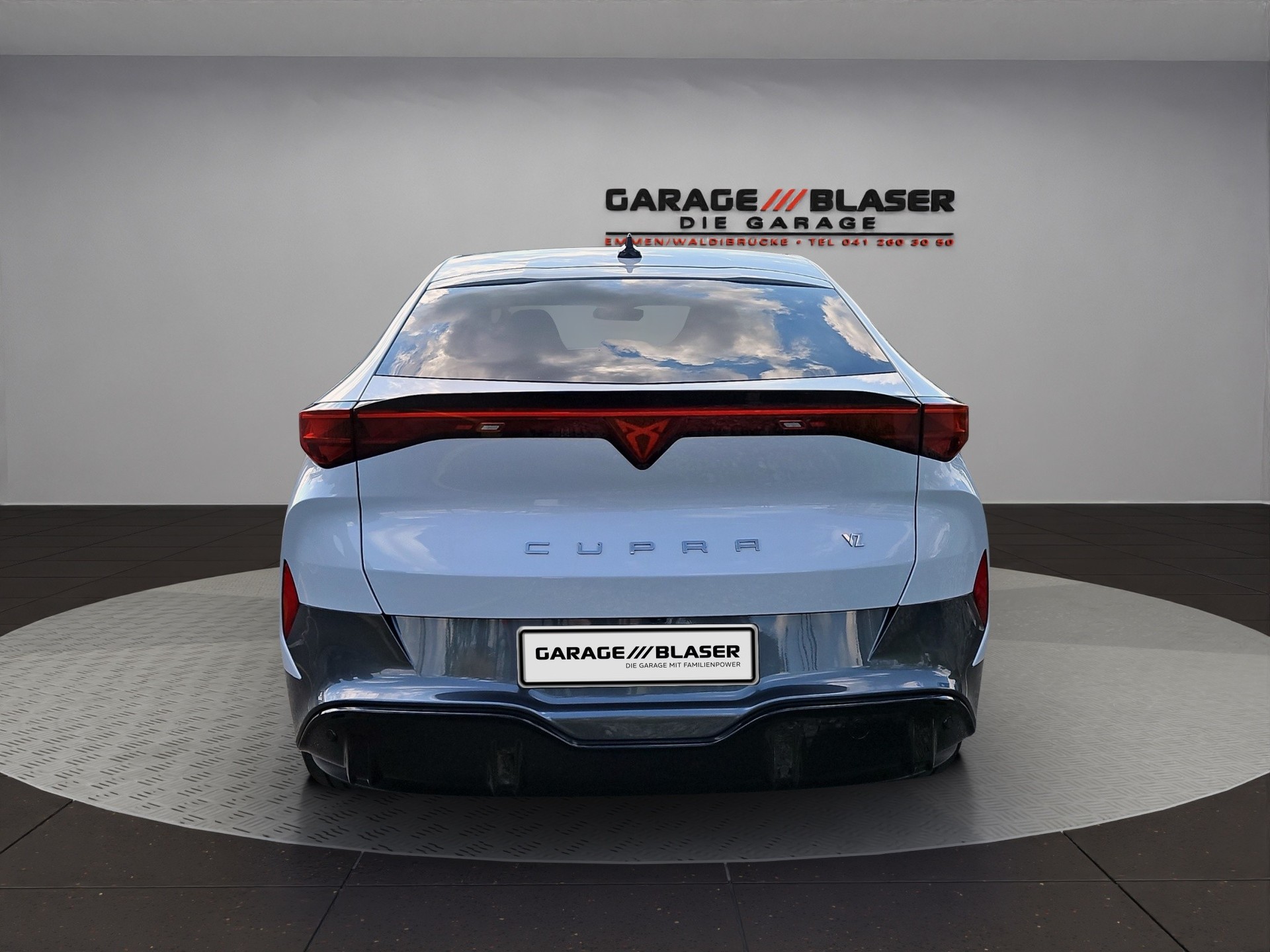CUPRA Tavascan 77 kWh Edge 4D-image-3