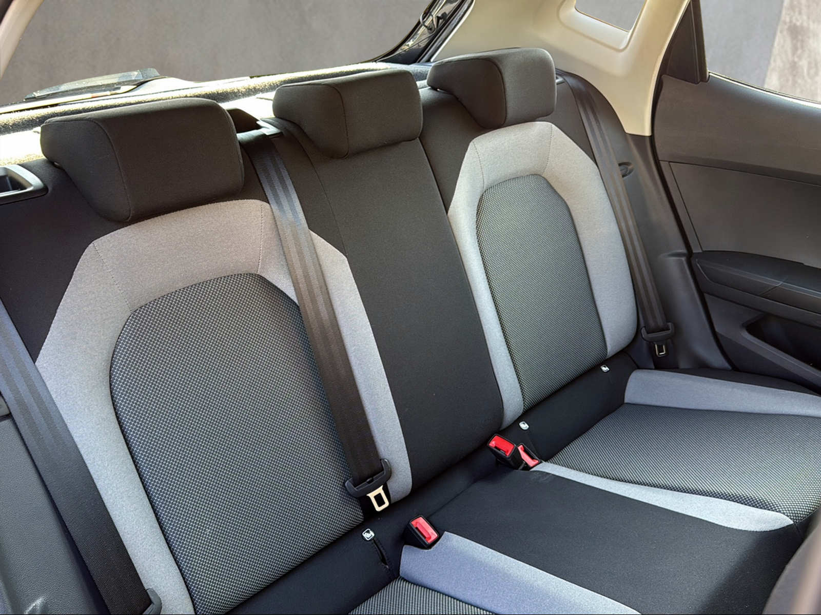 SEAT Ibiza 1.0 EcoTSI Last Edition-image-12