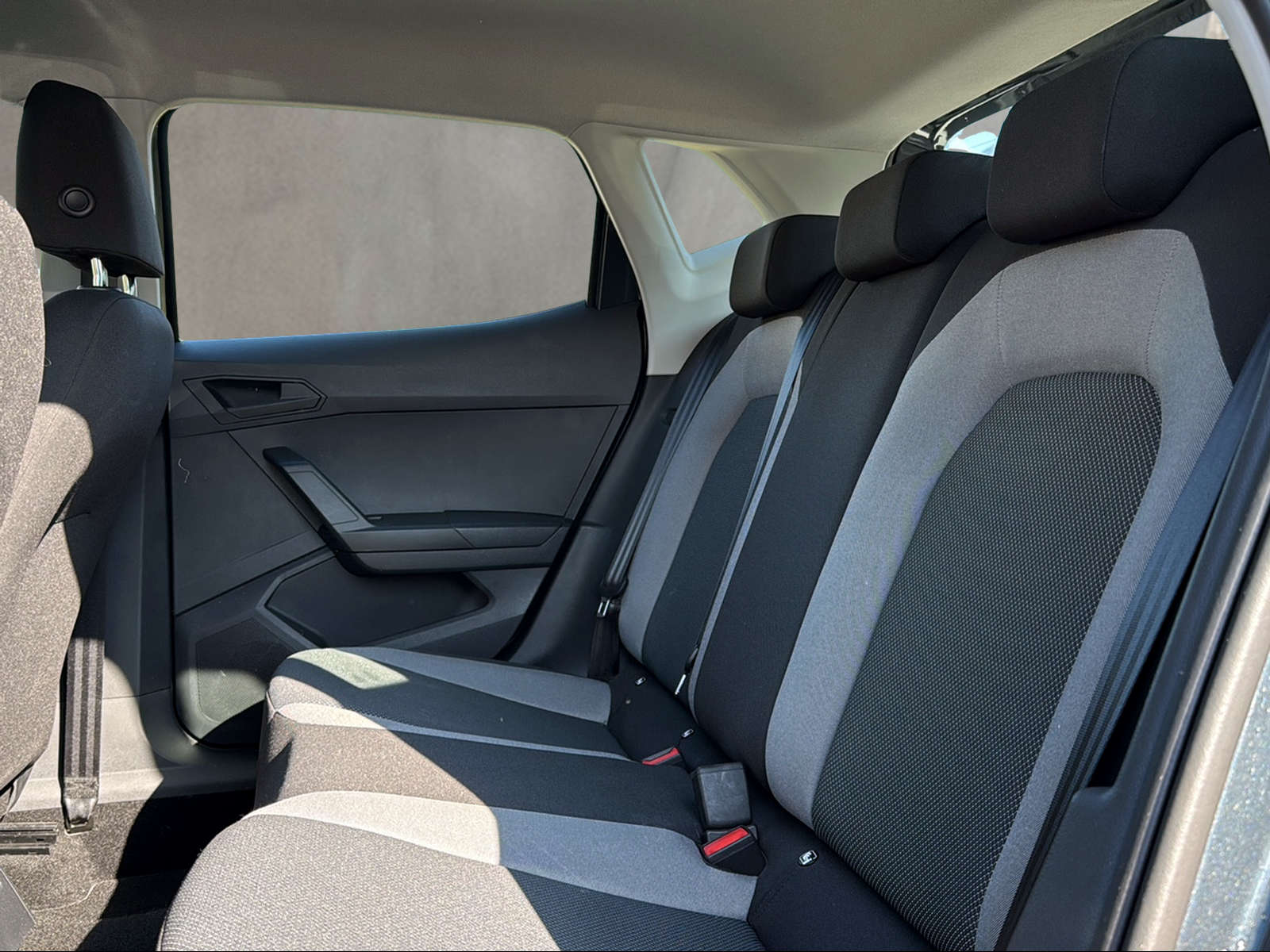 SEAT Ibiza 1.0 EcoTSI Last Edition-image-11