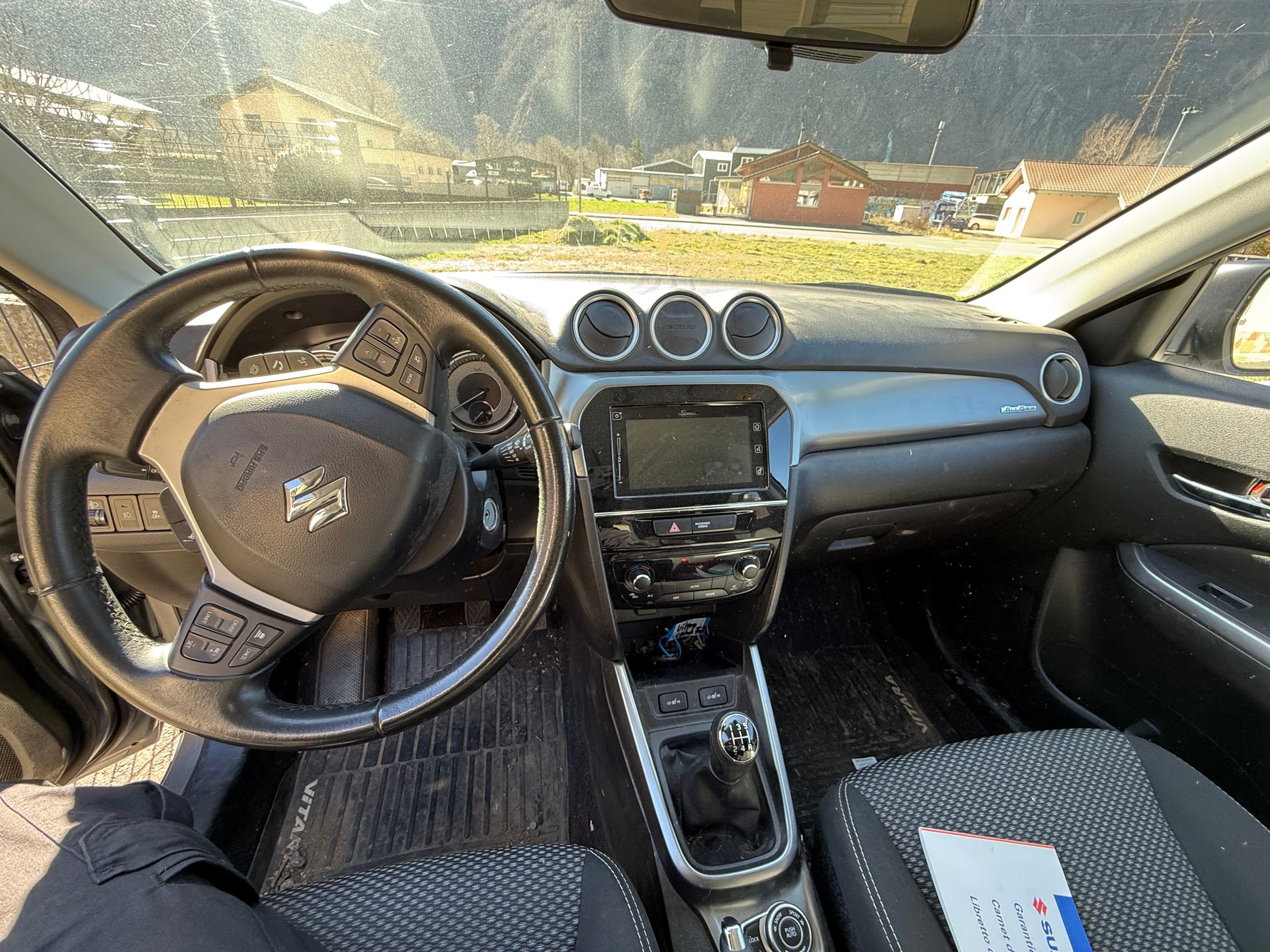 SUZUKI Vitara 1.0 Unico-image-6