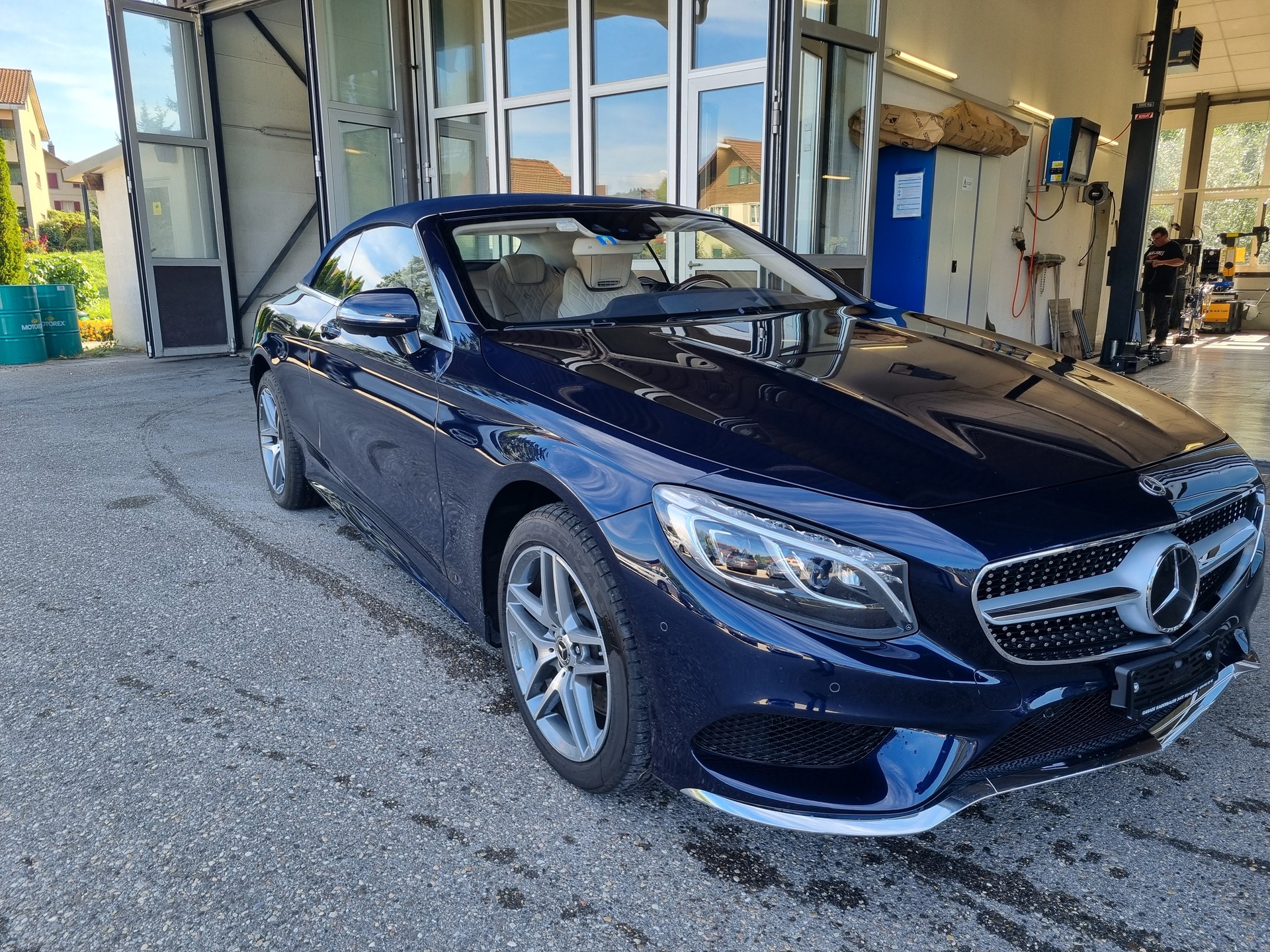 MERCEDES-BENZ S 500 Cabriolet 9G-Tronic-showroom-element-1