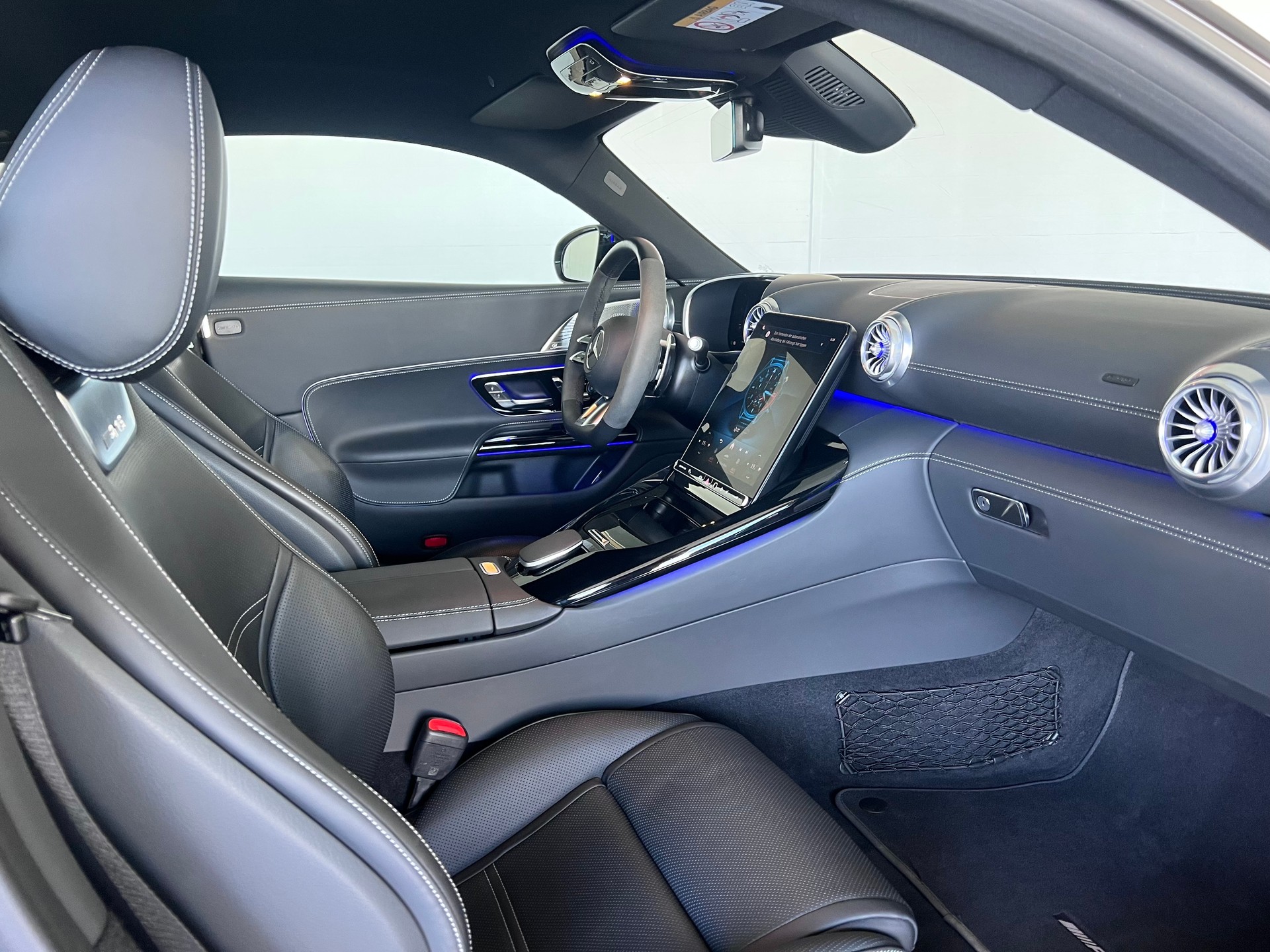 MERCEDES-BENZ AMG GT 63 4Matic+ Executive Edition-image-15