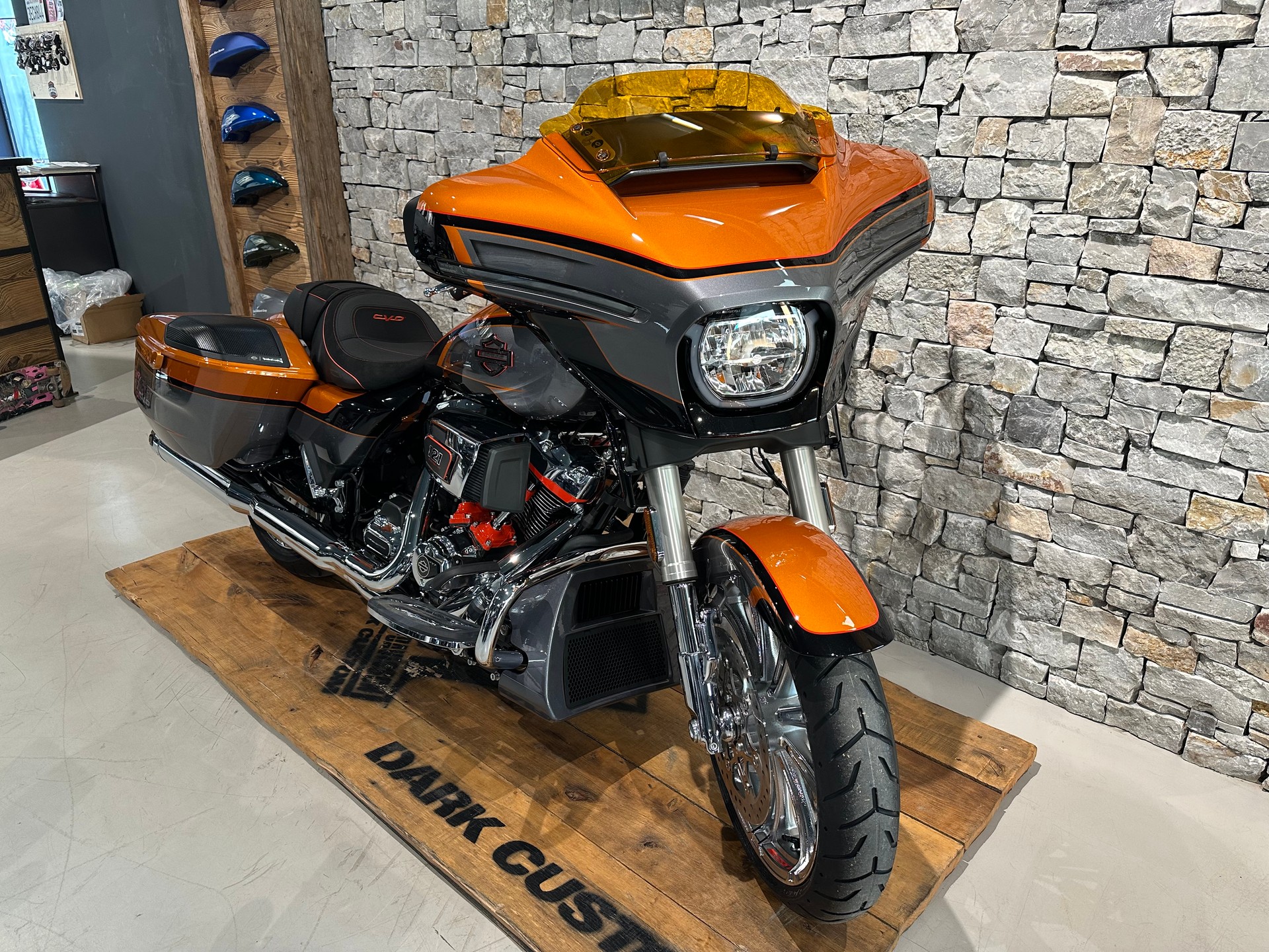 HARLEY-DAVIDSON FLHXSE Street Glide CVO 121-showroom-element-1