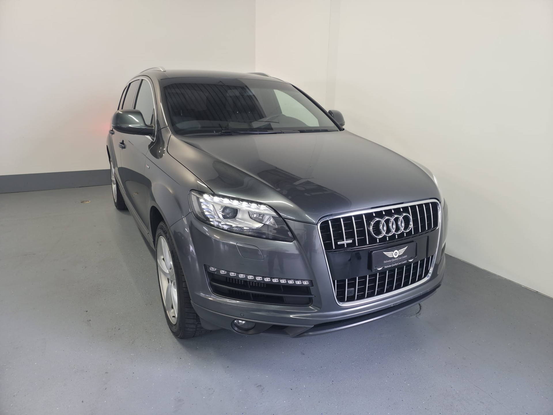AUDI Q7 3.0 TDI addBlue quattro tiptronic S-Line-image-3