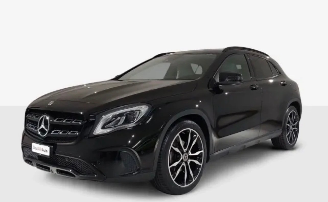 MERCEDES-BENZ GLA 200 Night Star 7G-DCT-image-6