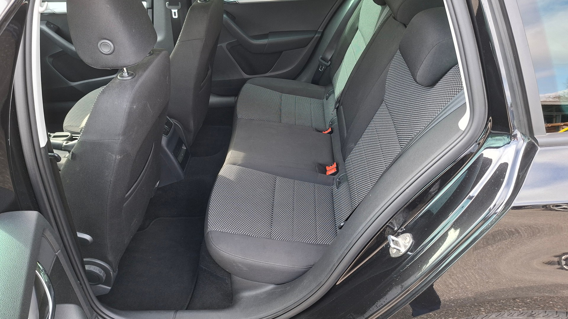 SKODA Octavia Combi 1.4 TSI Ambition DSG-image-13