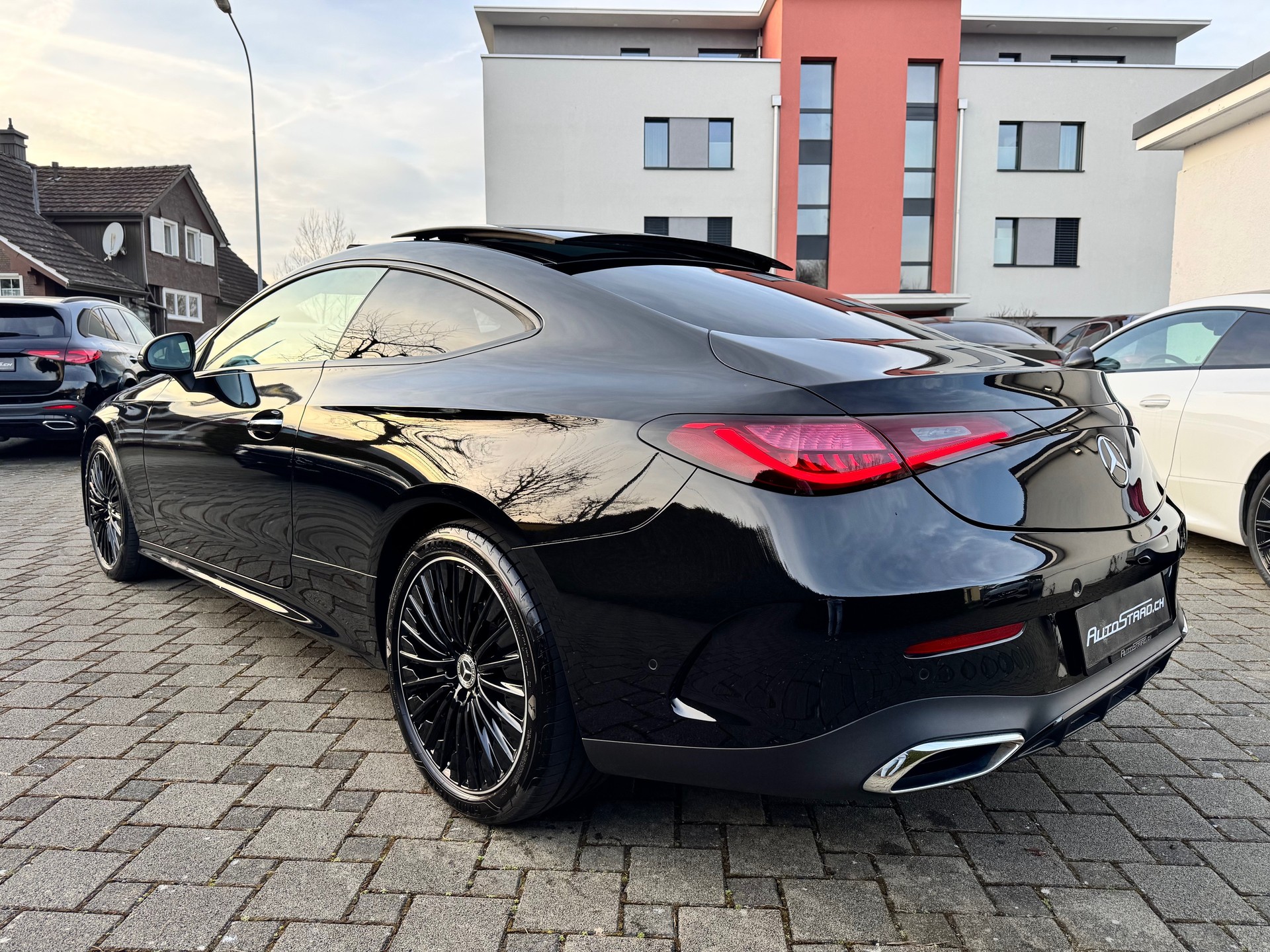 MERCEDES-BENZ CLE 200 Coupé AMG Line 9G-Tronic-image-5