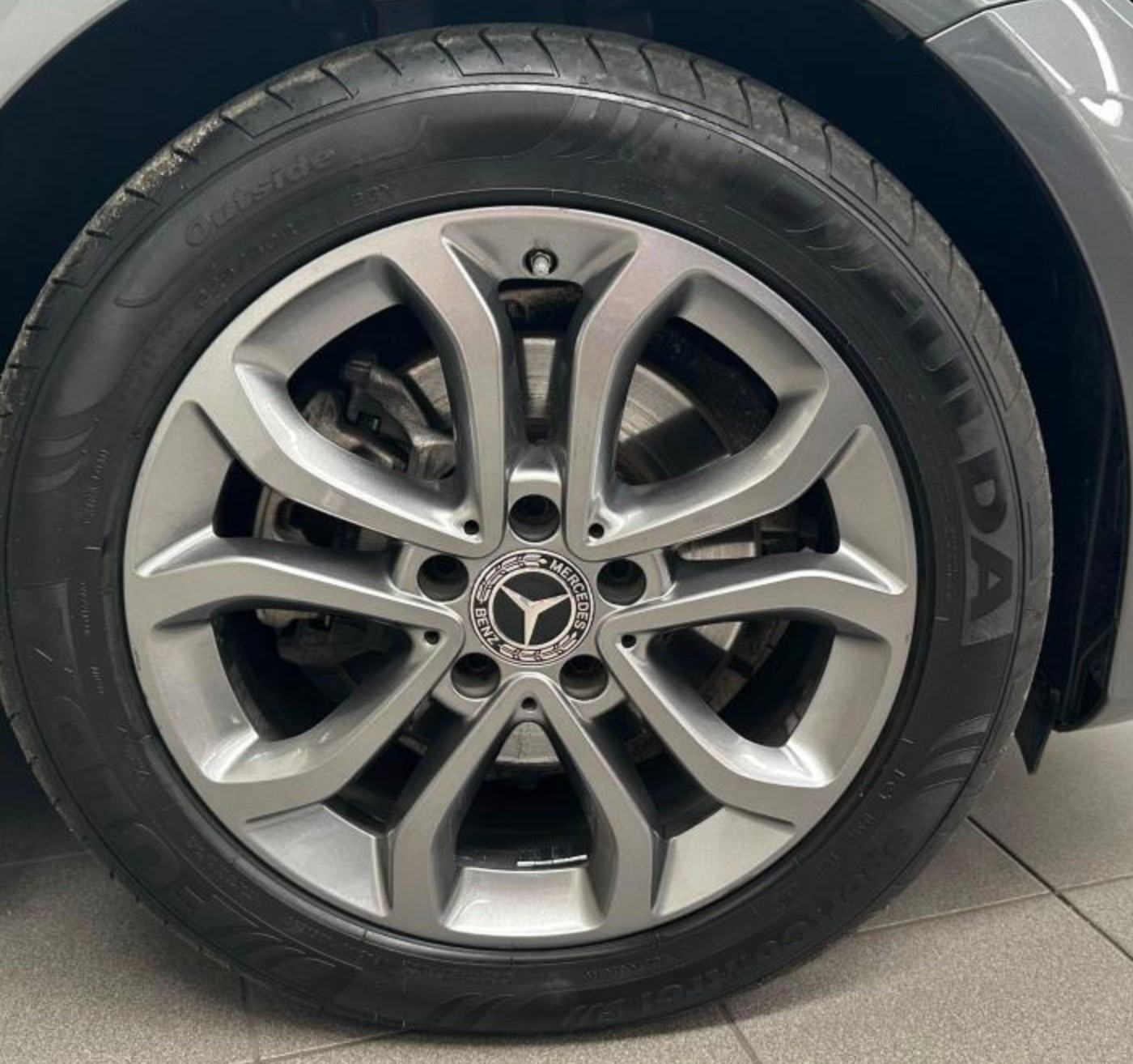 MERCEDES-BENZ C 220 d Swiss Star Exclusive 4Matic 9G-Tronic-image-8