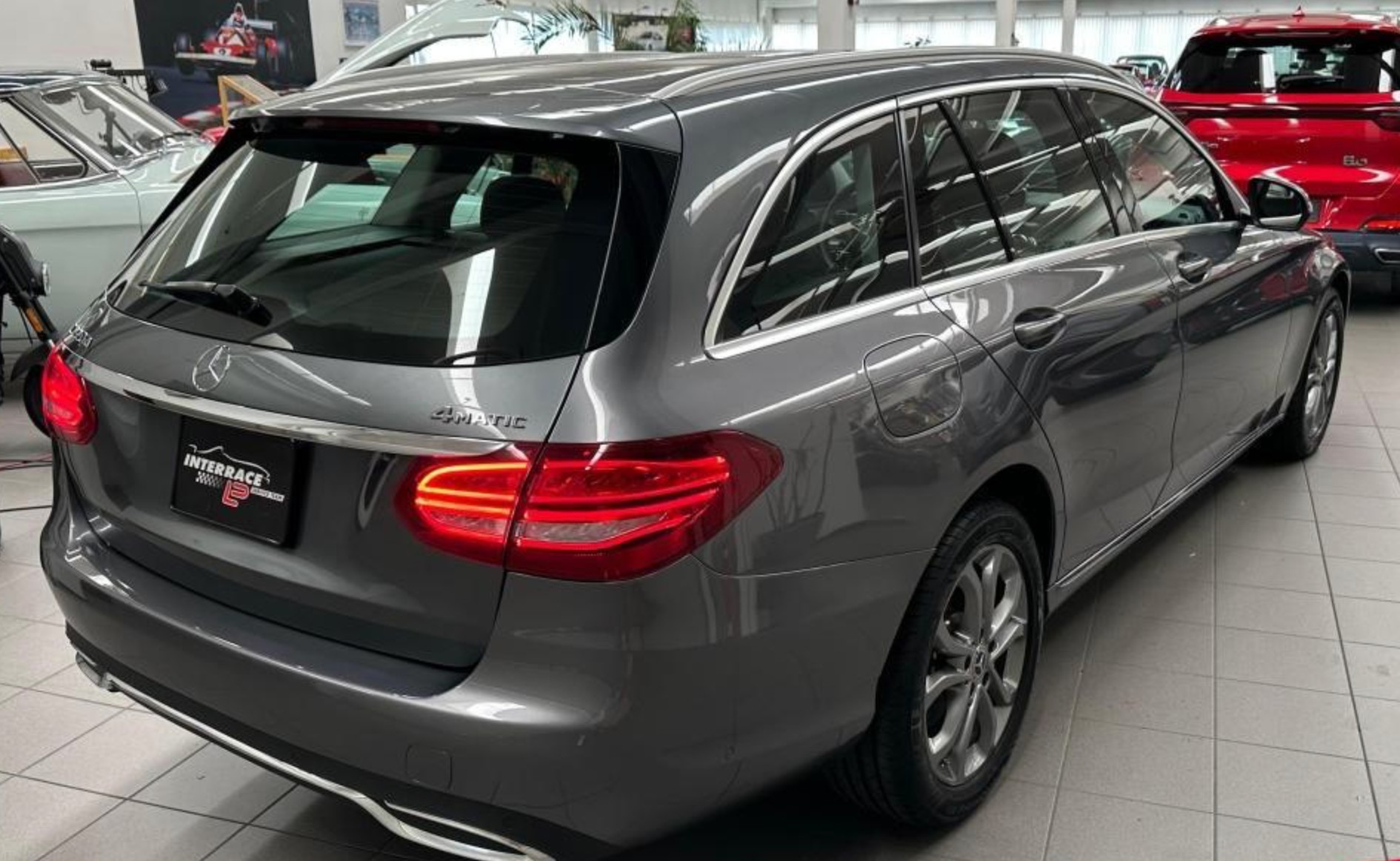 MERCEDES-BENZ C 220 d Swiss Star Exclusive 4Matic 9G-Tronic-image-4