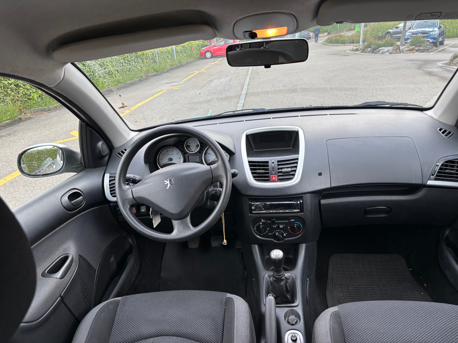 PEUGEOT 206+ 1.4 Trendy-image-3