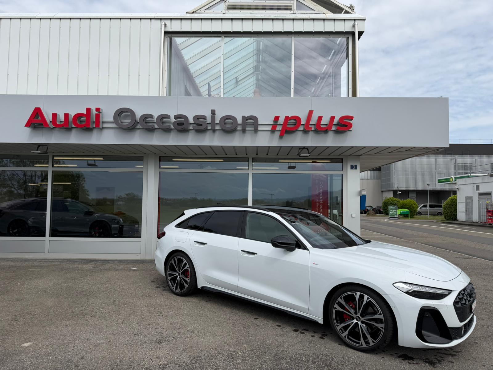 AUDI A5 Avant TFSI quattro 150 kW S tronic-image-1
