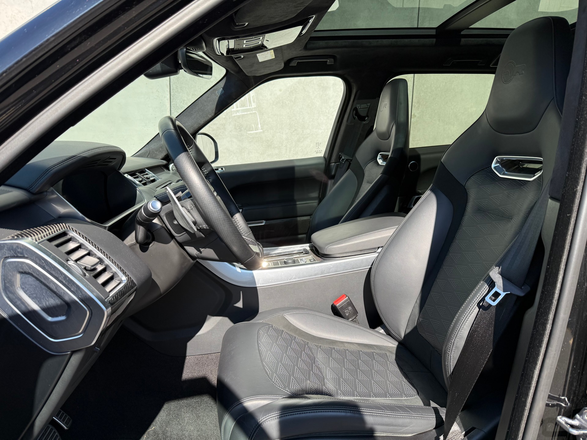 LAND ROVER Range Rover Sport 5.0 V8 S/C SVR Automatic(M)-image-6