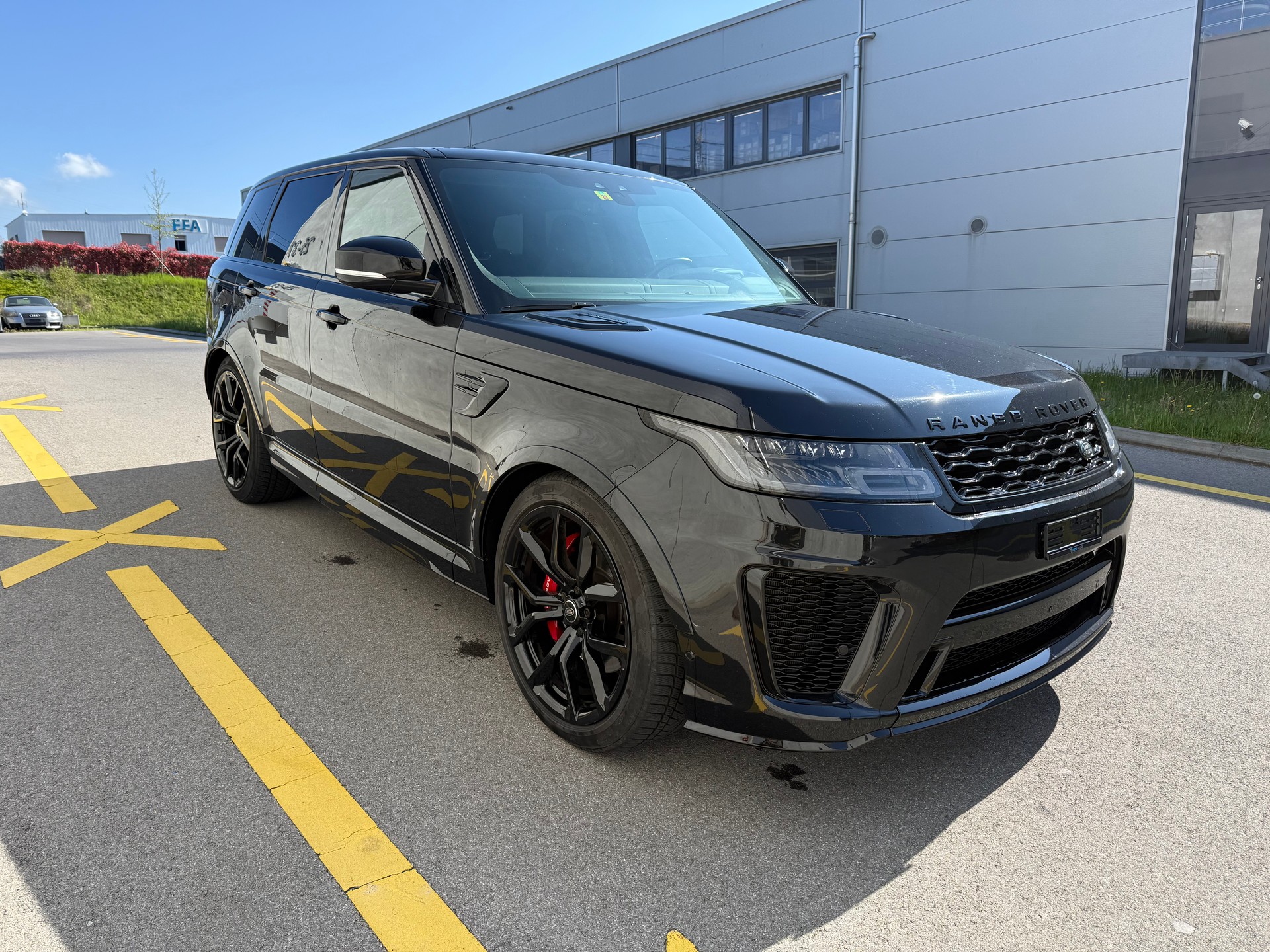 LAND ROVER Range Rover Sport 5.0 V8 S/C SVR Automatic(M)-image-2