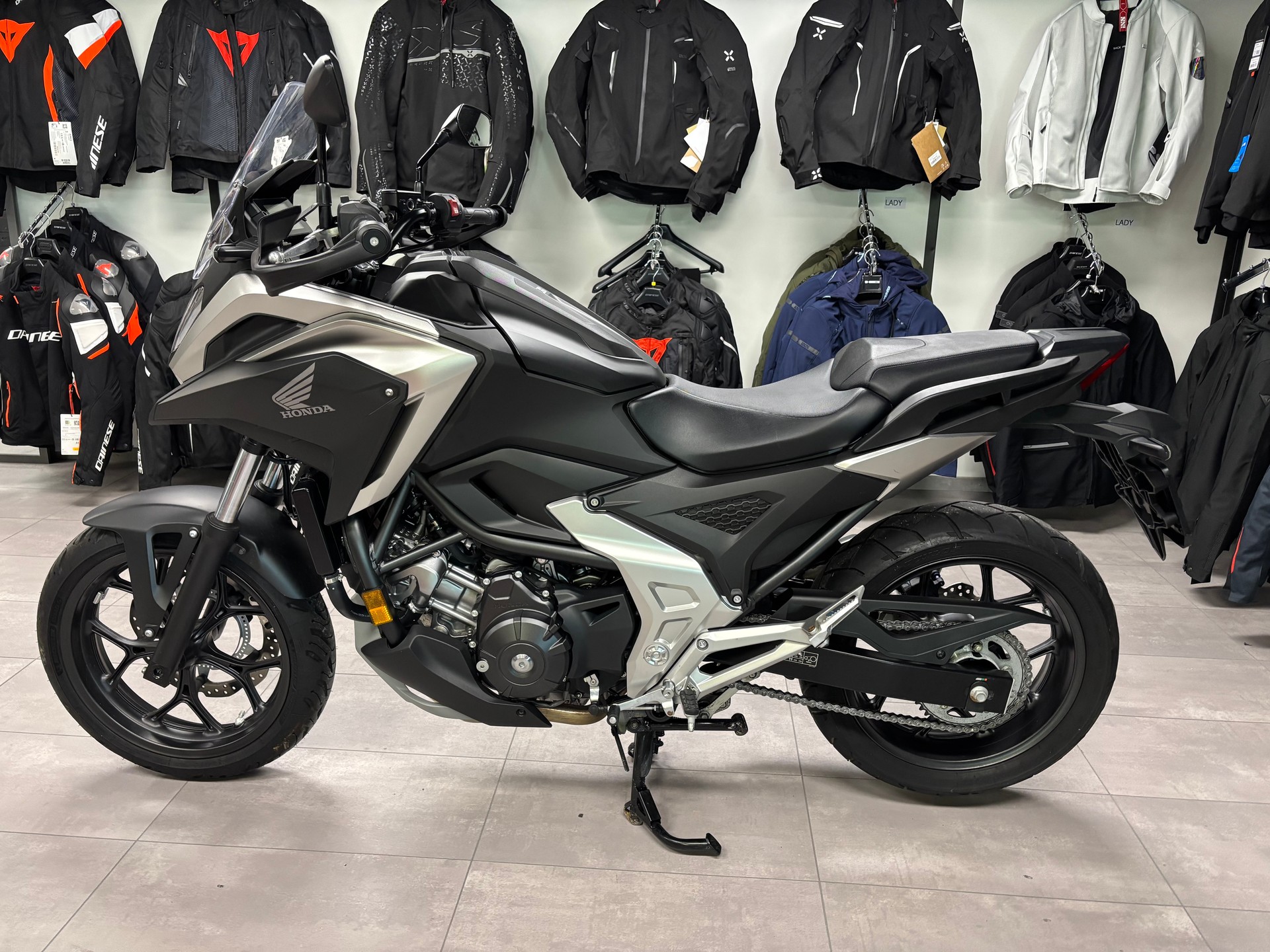 HONDA NC 750 X-image-1