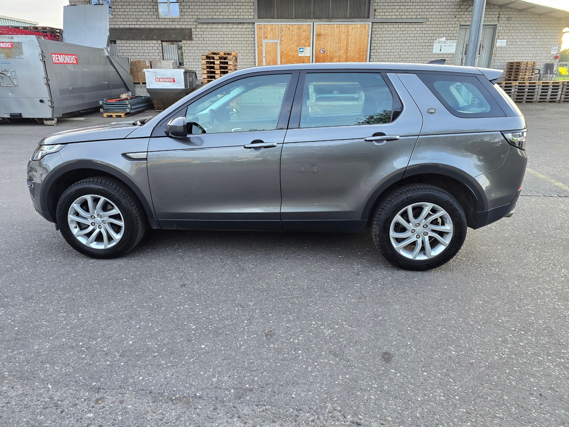 LAND ROVER Discovery Sport 2.0 TD4 HSE Luxury AT9-image-7