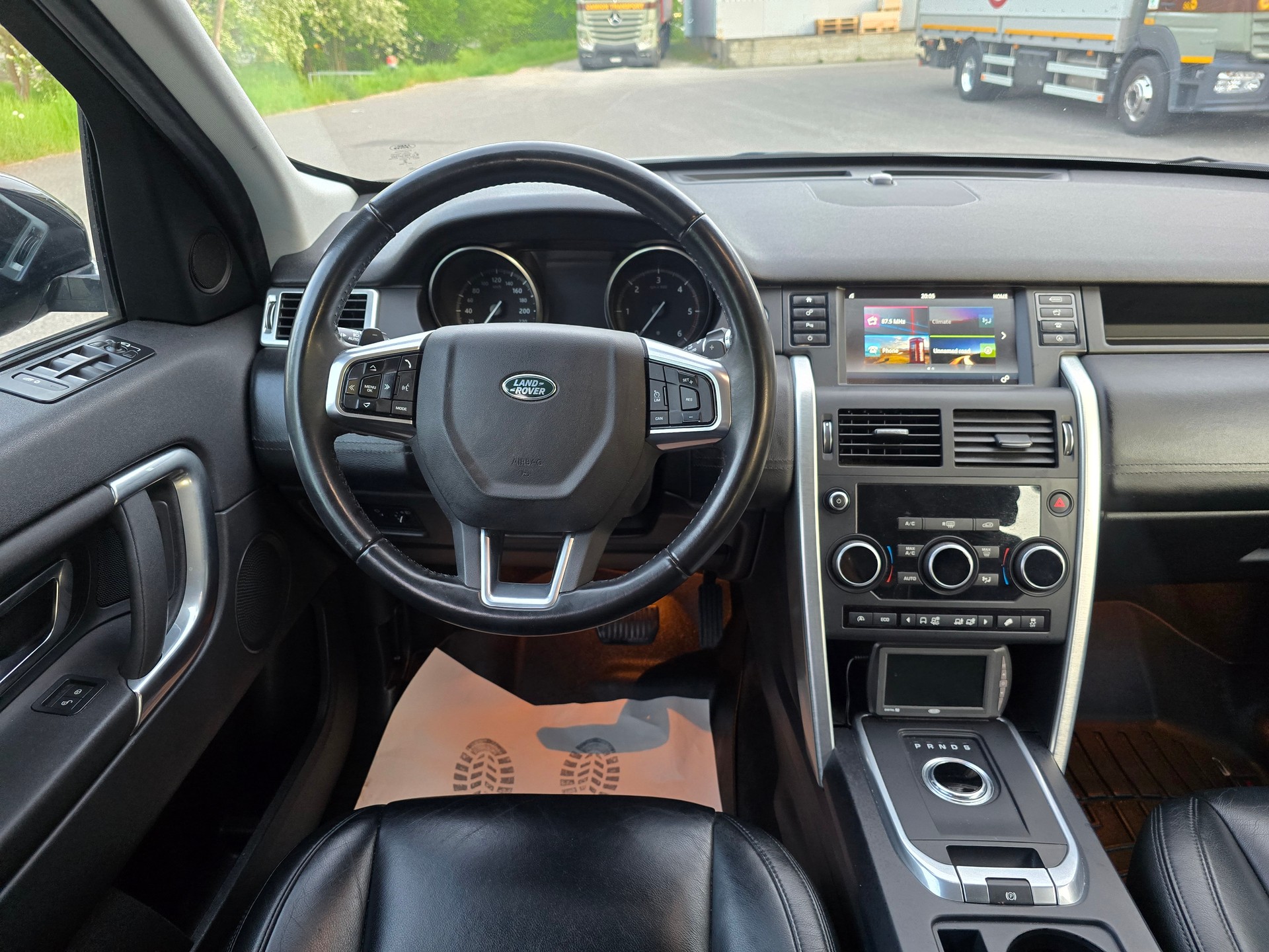 LAND ROVER Discovery Sport 2.0 TD4 HSE Luxury AT9-image-17