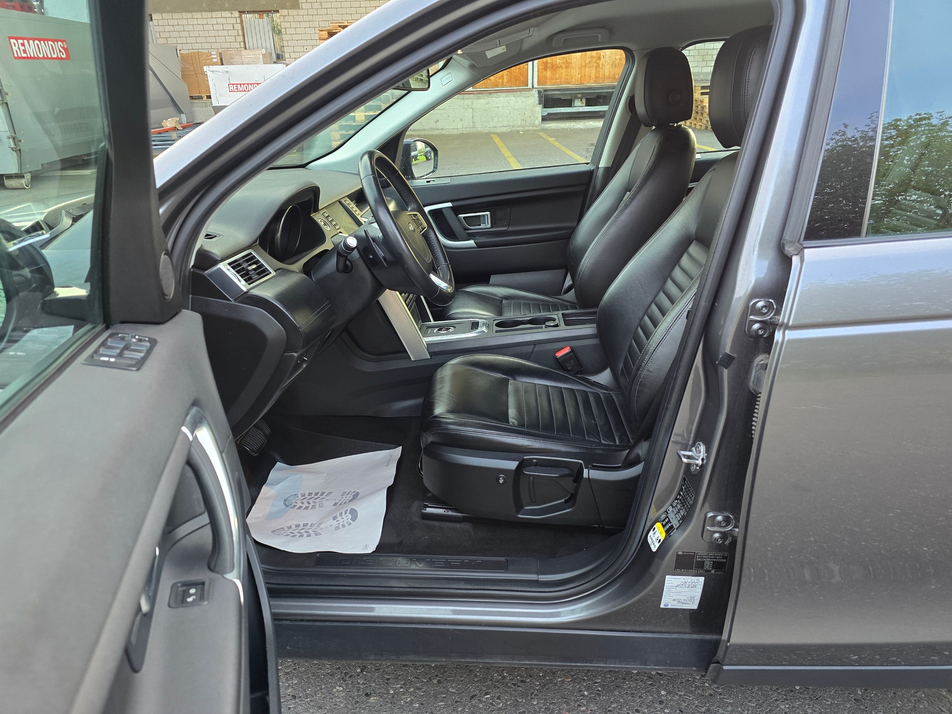 LAND ROVER Discovery Sport 2.0 TD4 HSE Luxury AT9-image-11