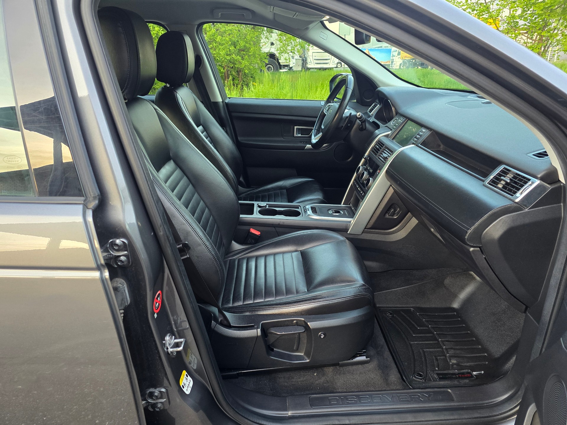 LAND ROVER Discovery Sport 2.0 TD4 HSE Luxury AT9-image-9