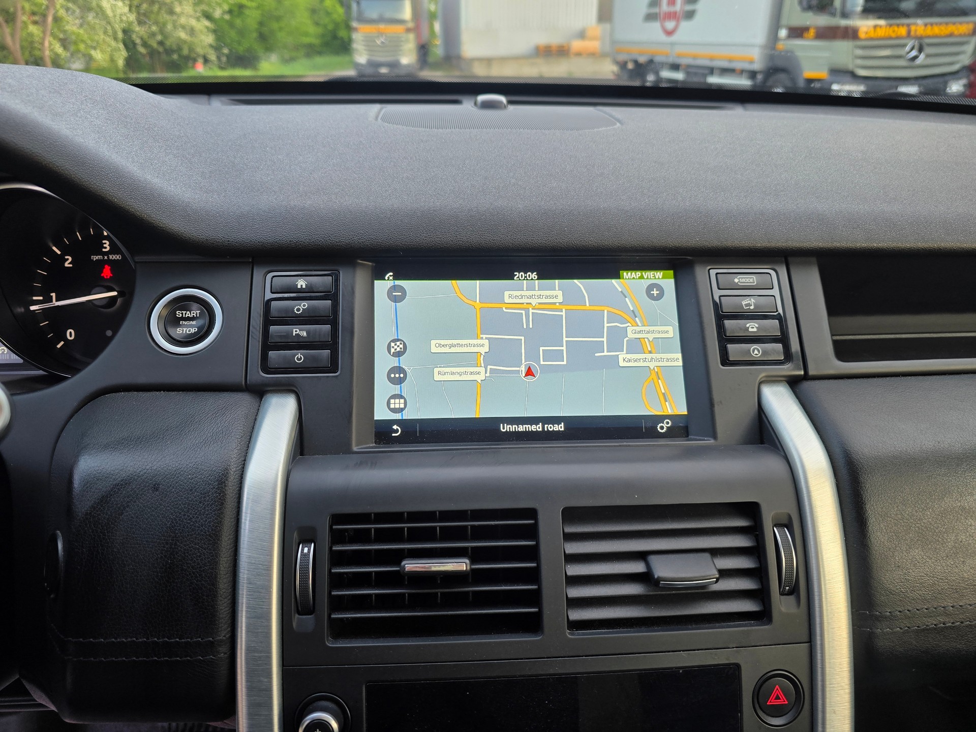 LAND ROVER Discovery Sport 2.0 TD4 HSE Luxury AT9-image-25