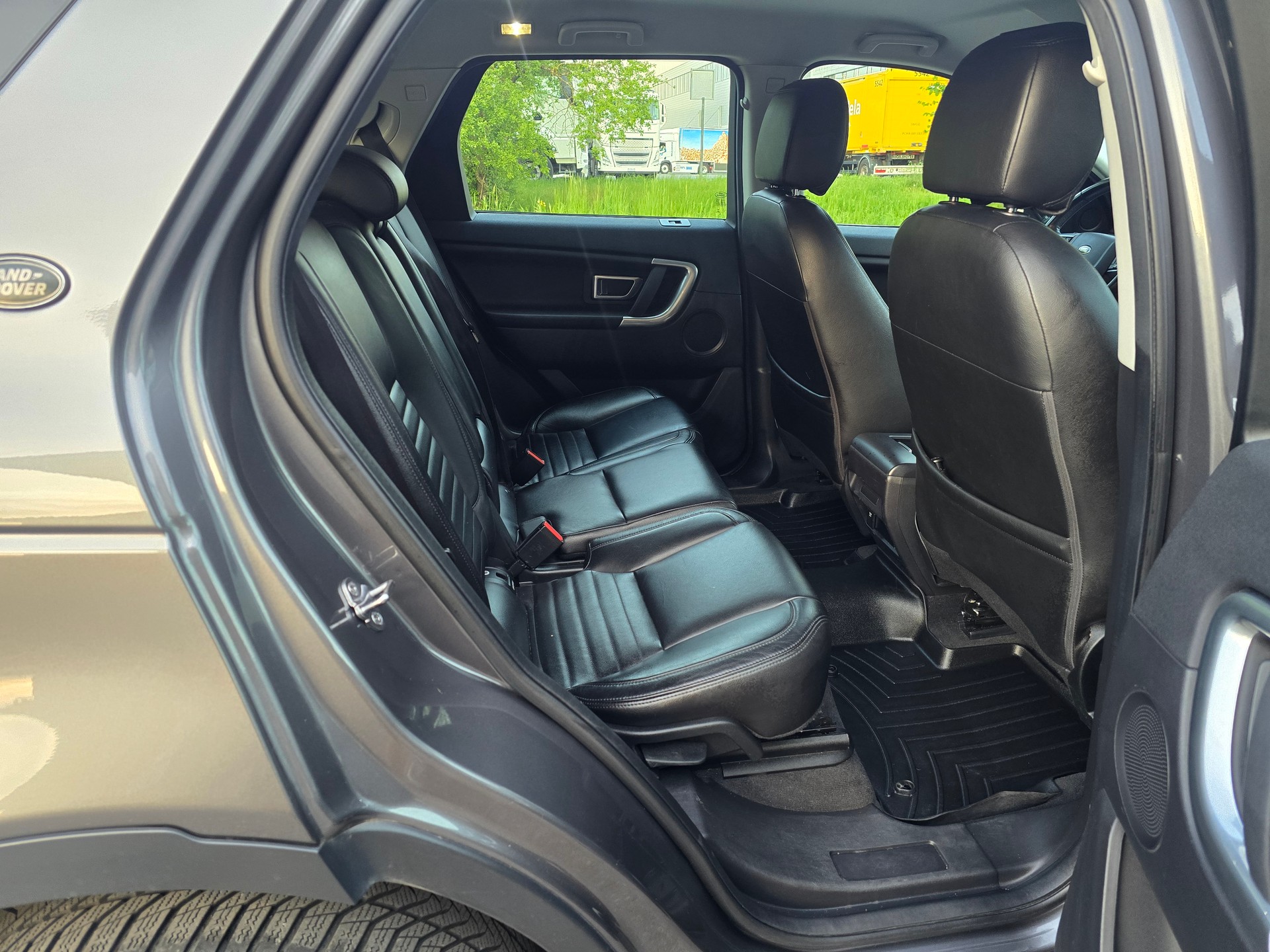 LAND ROVER Discovery Sport 2.0 TD4 HSE Luxury AT9-image-10