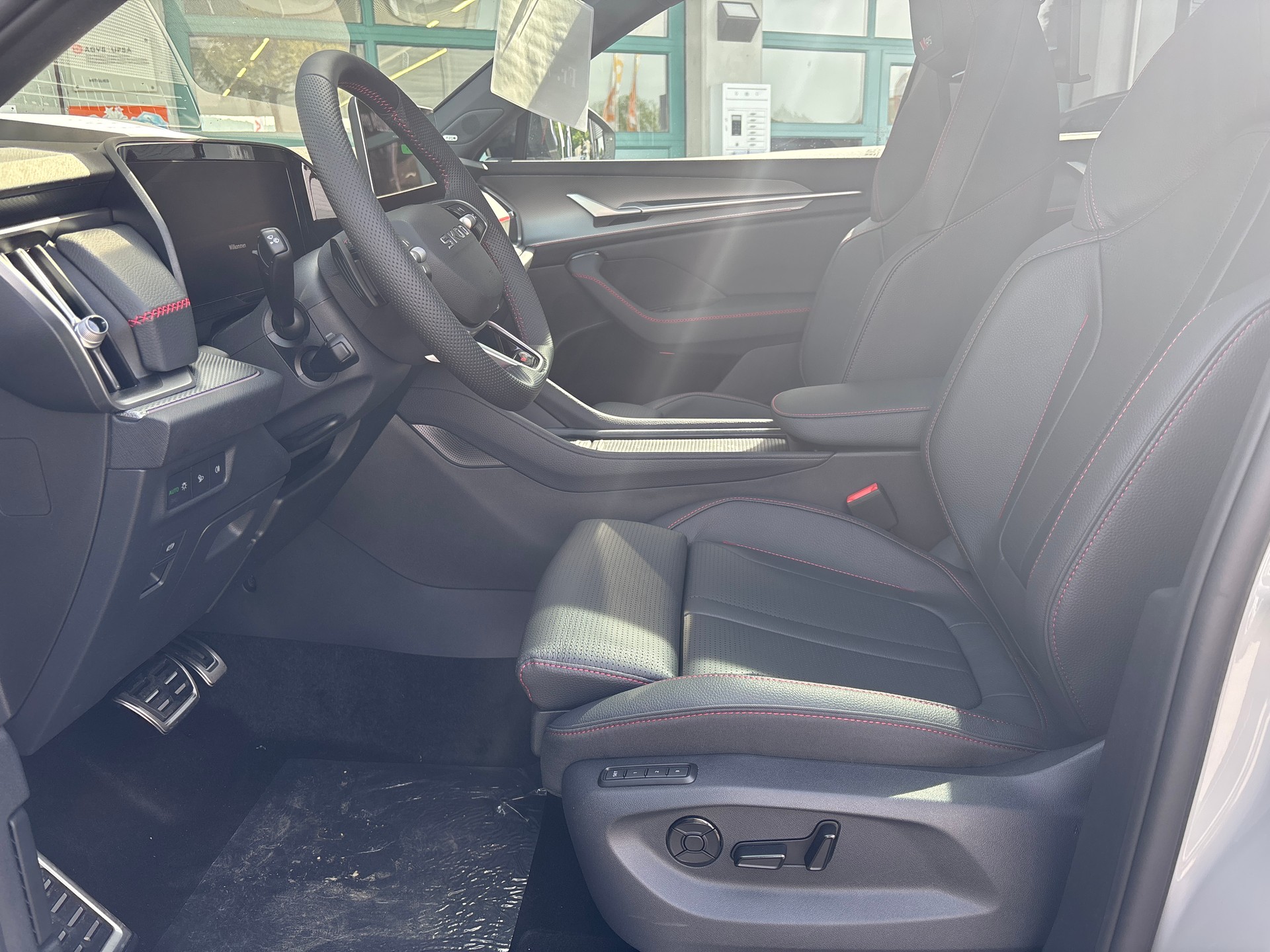 SKODA Kodiaq 2.0 TSI RS 4x4-image-10