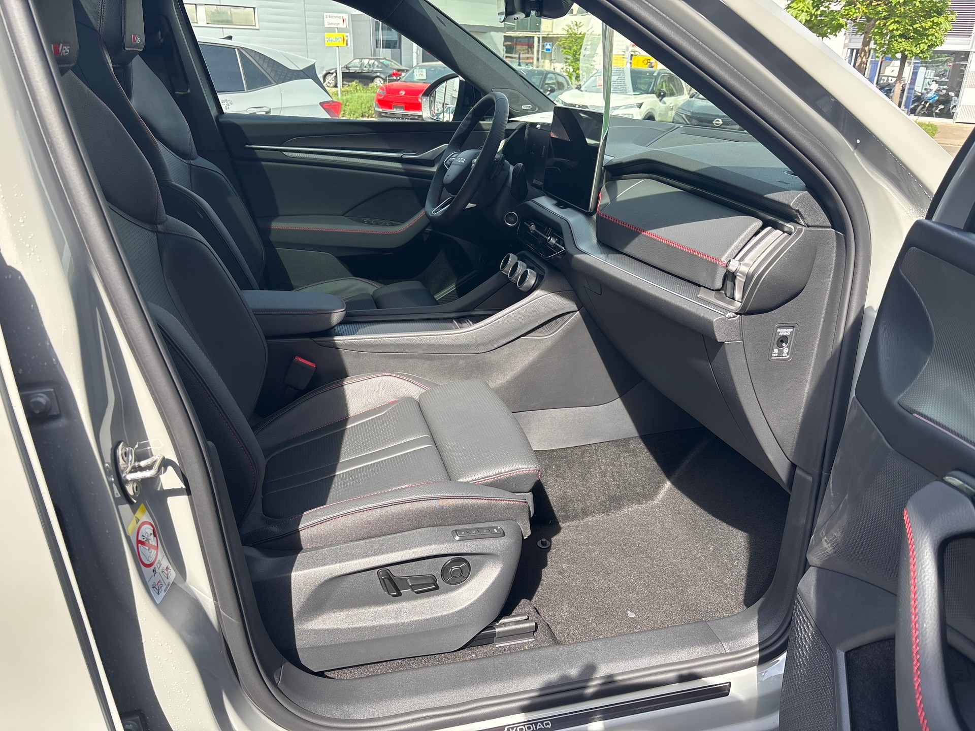 SKODA Kodiaq 2.0 TSI RS 4x4-image-14