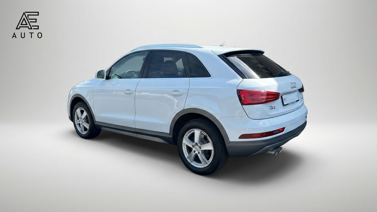 AUDI Q3 2.0 TDI quattro S-tronic-image-4