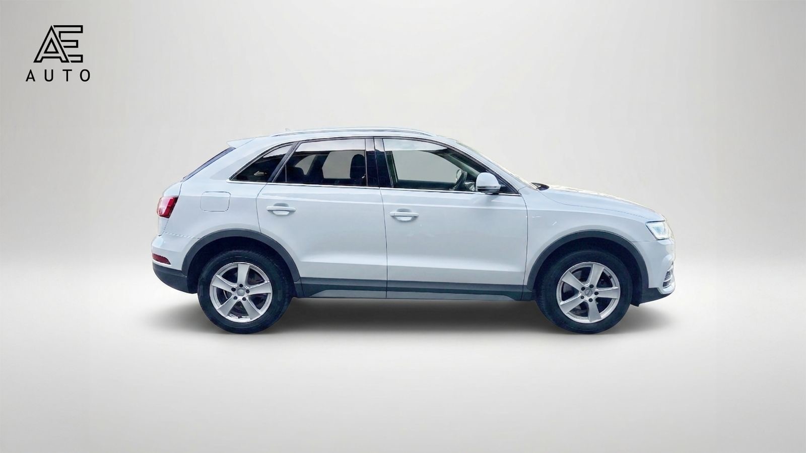 AUDI Q3 2.0 TDI quattro S-tronic-image-7