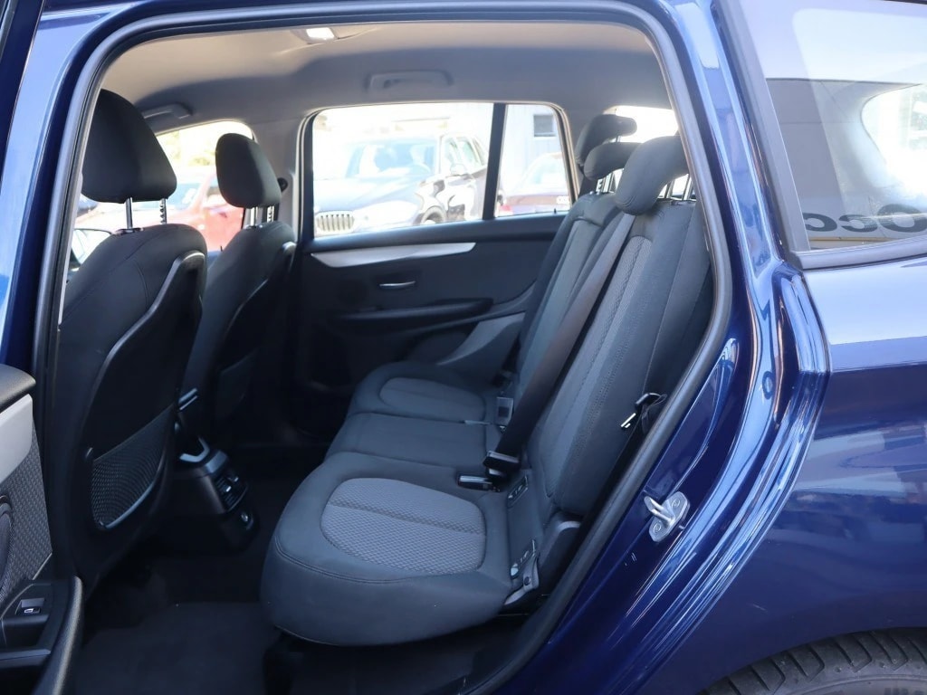 BMW 220d xDrive Gran Tourer Steptronic ** Gr.Navi ** Head-up-Display** Frisch ab MFK & Service **-image-9