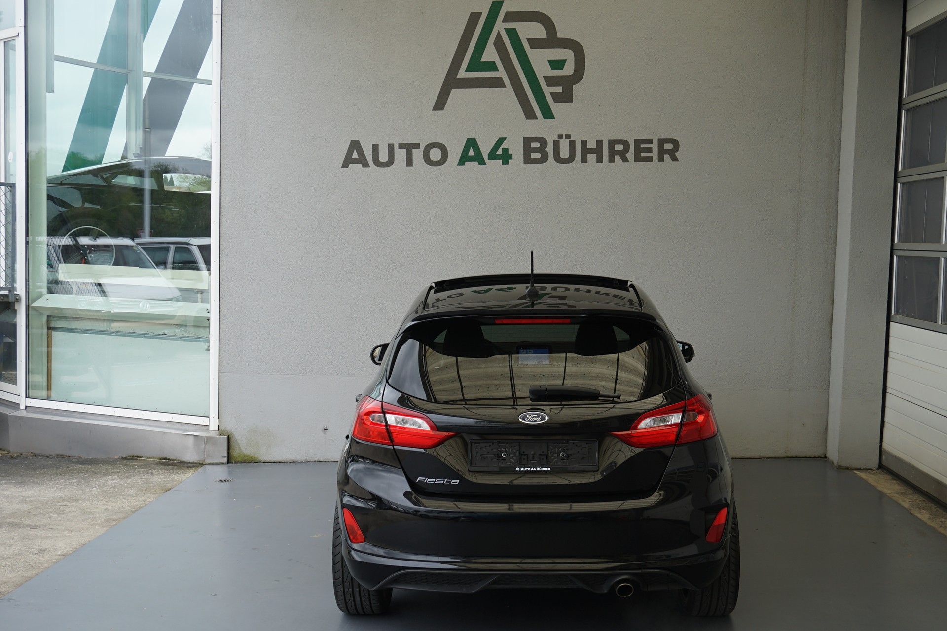 FORD Fiesta 1.0 SCTi ST Line 100PS mit erst 47`000km!!-image-9