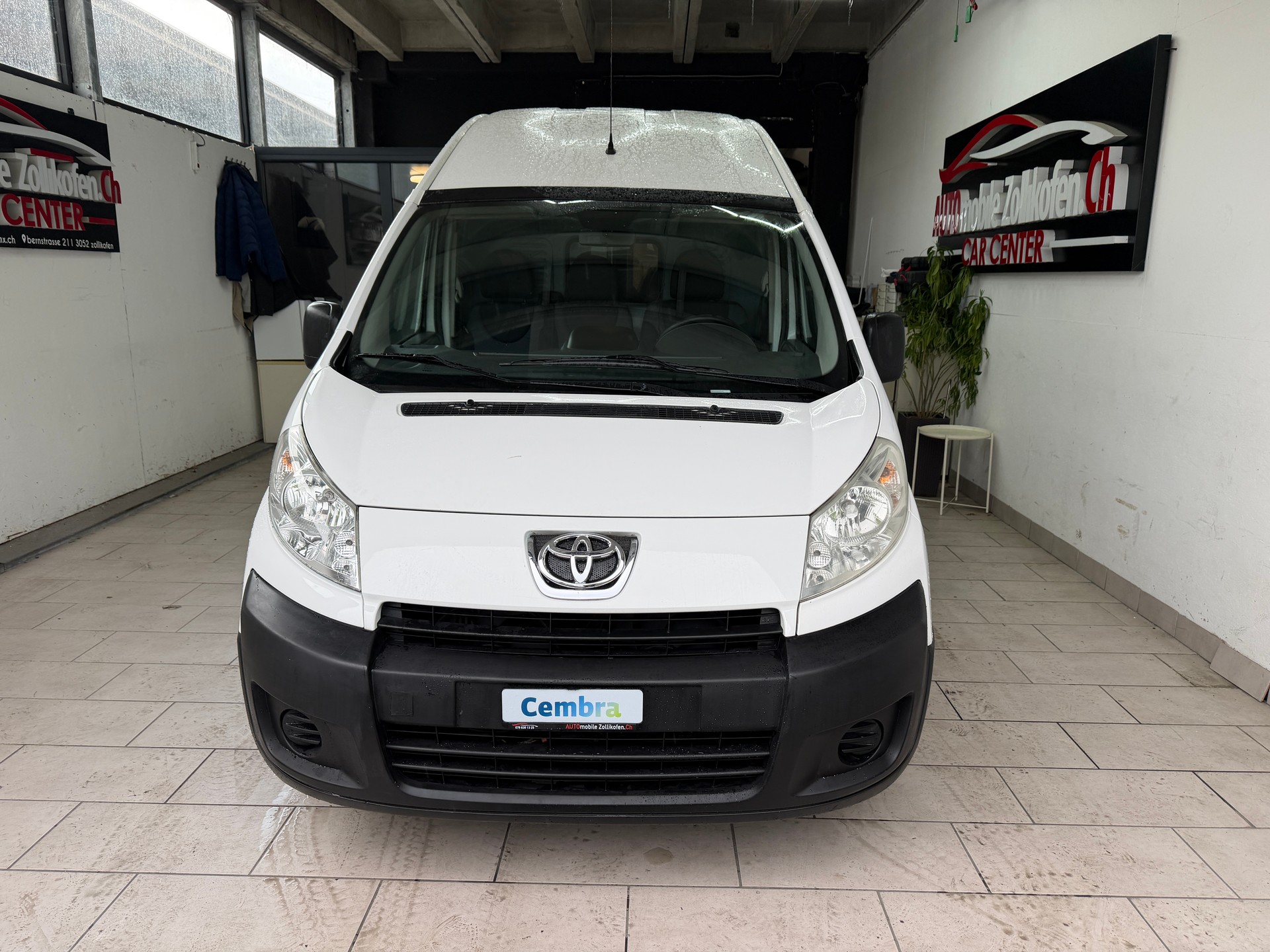 TOYOTA Proace 2.0D Panel Van Terra L2H2-image-2